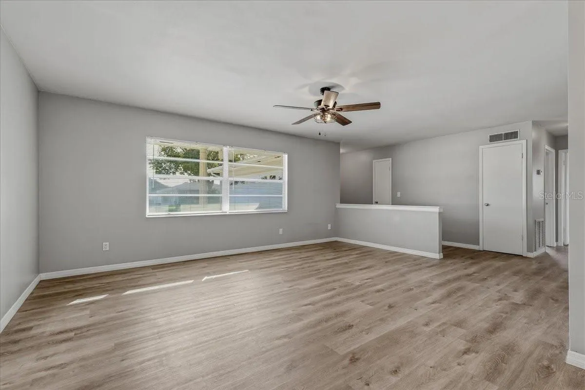 1510 CROMWELL DR