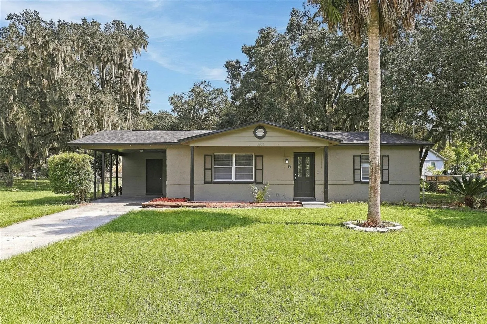 2909 N PINEWAY DR