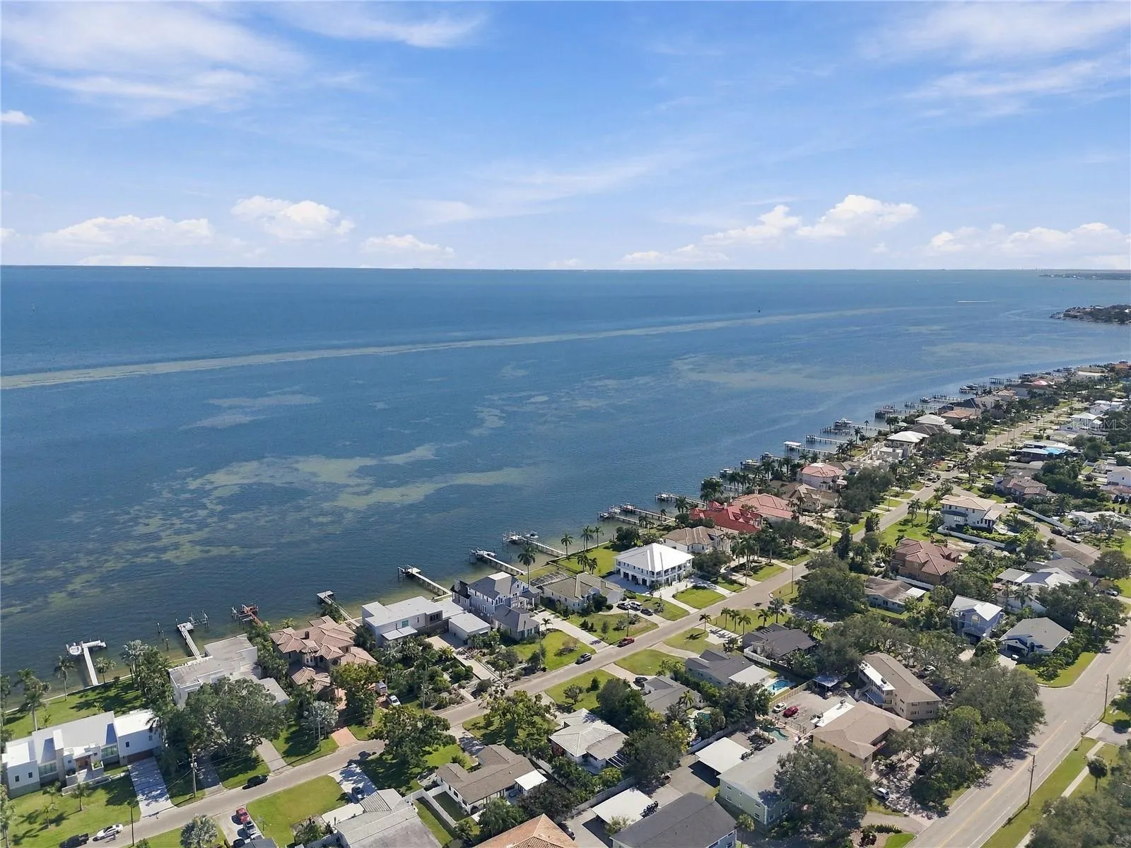4600 BAYSHORE BLVD NE