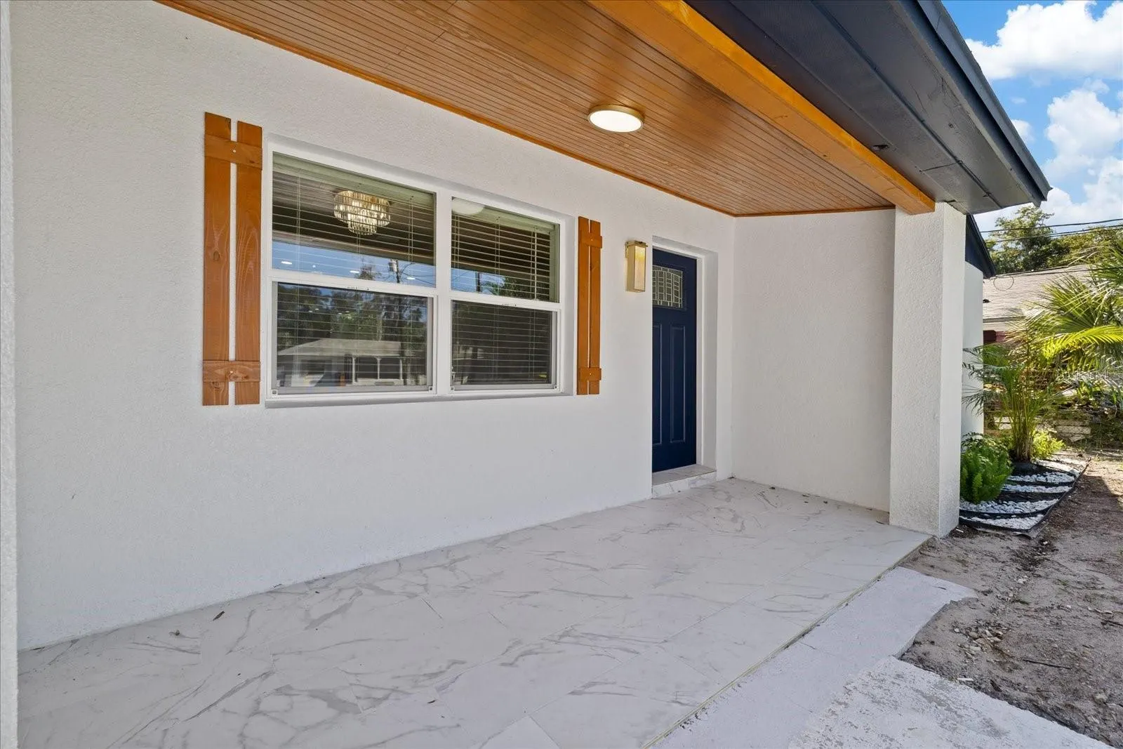 1621 N WASHINGTON AVE