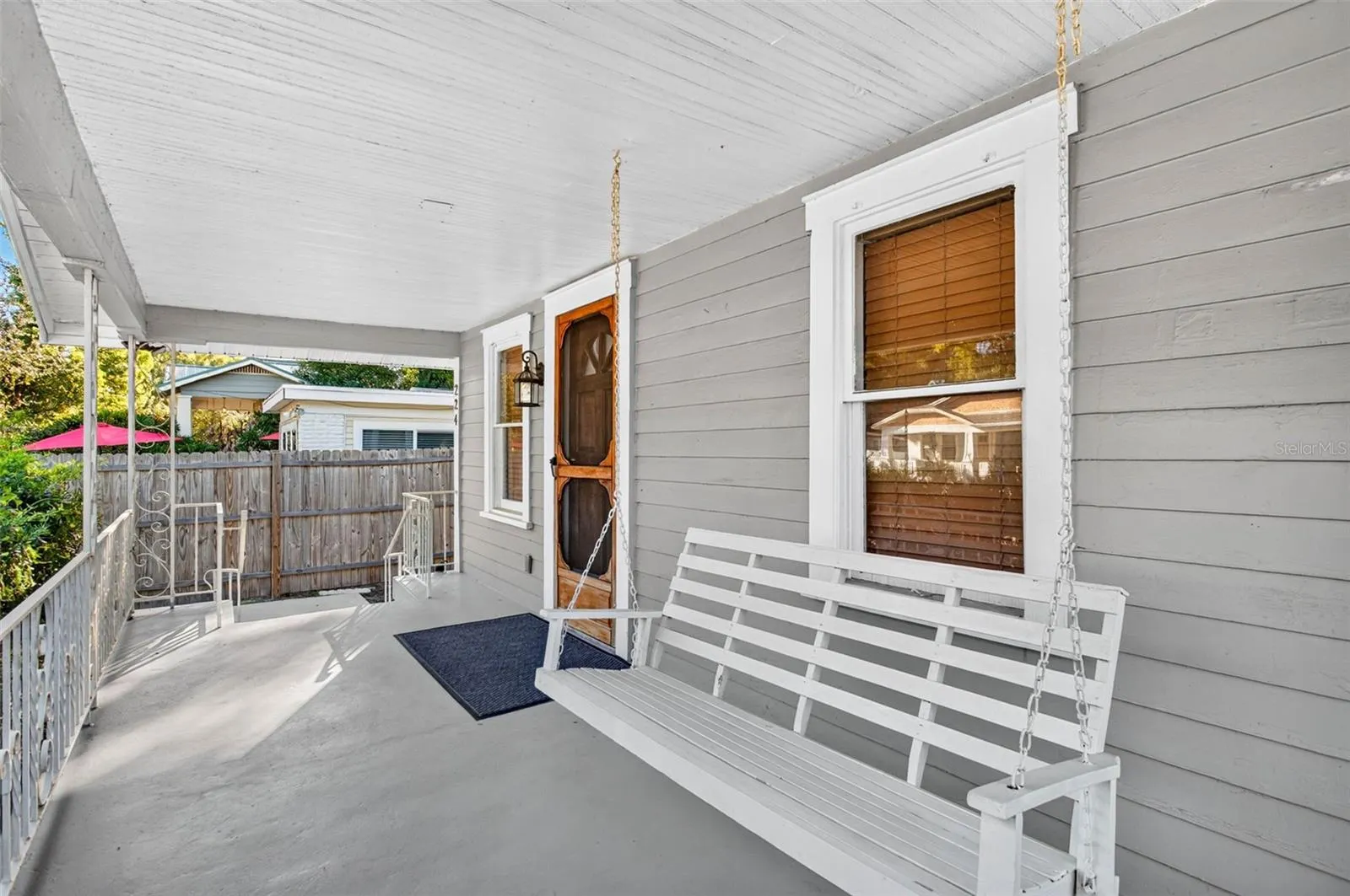224 W JEAN ST