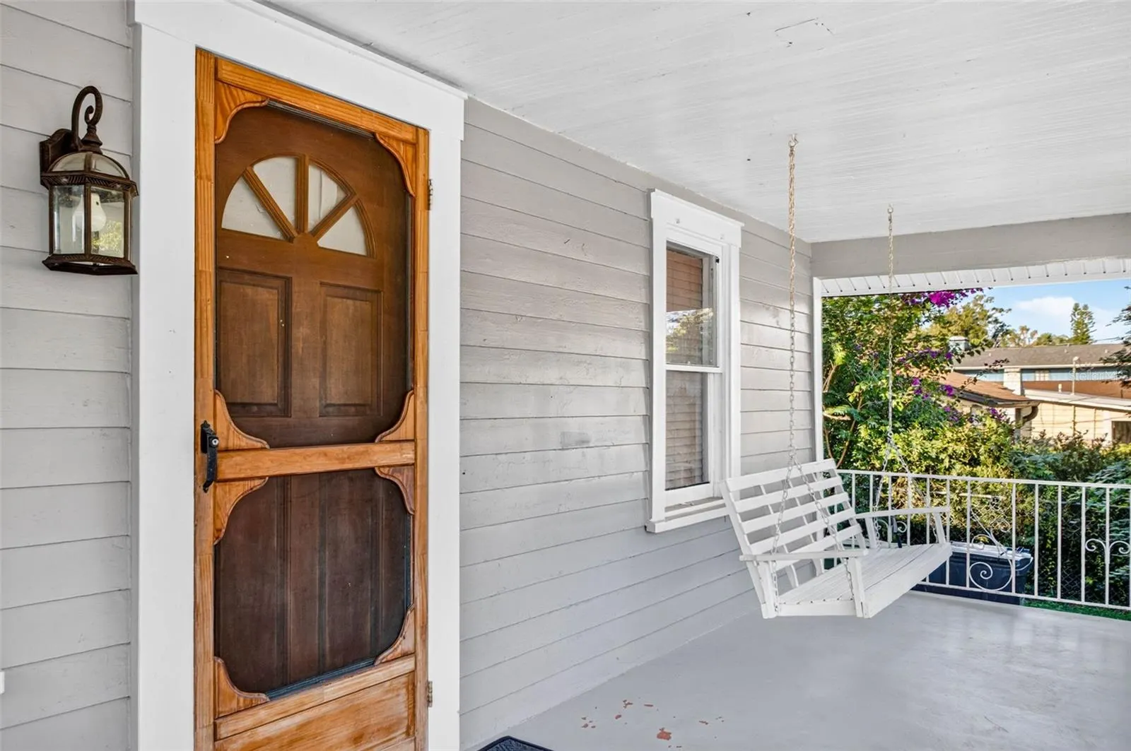 224 W JEAN ST