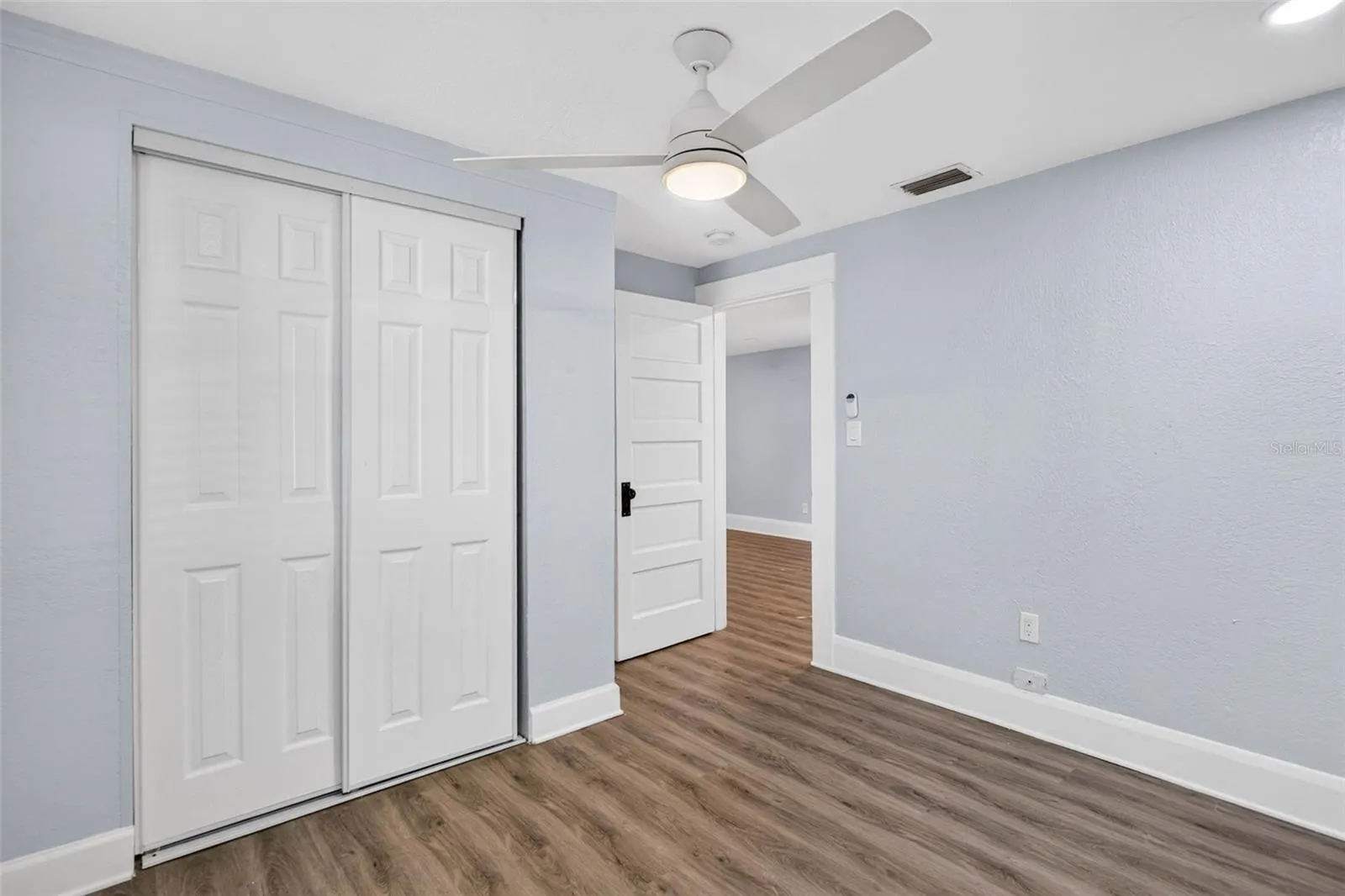 224 W JEAN ST