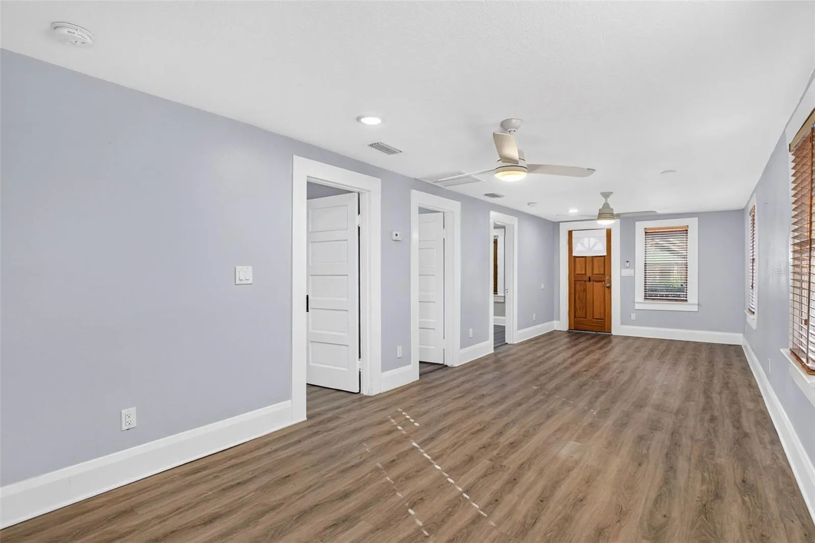 224 W JEAN ST