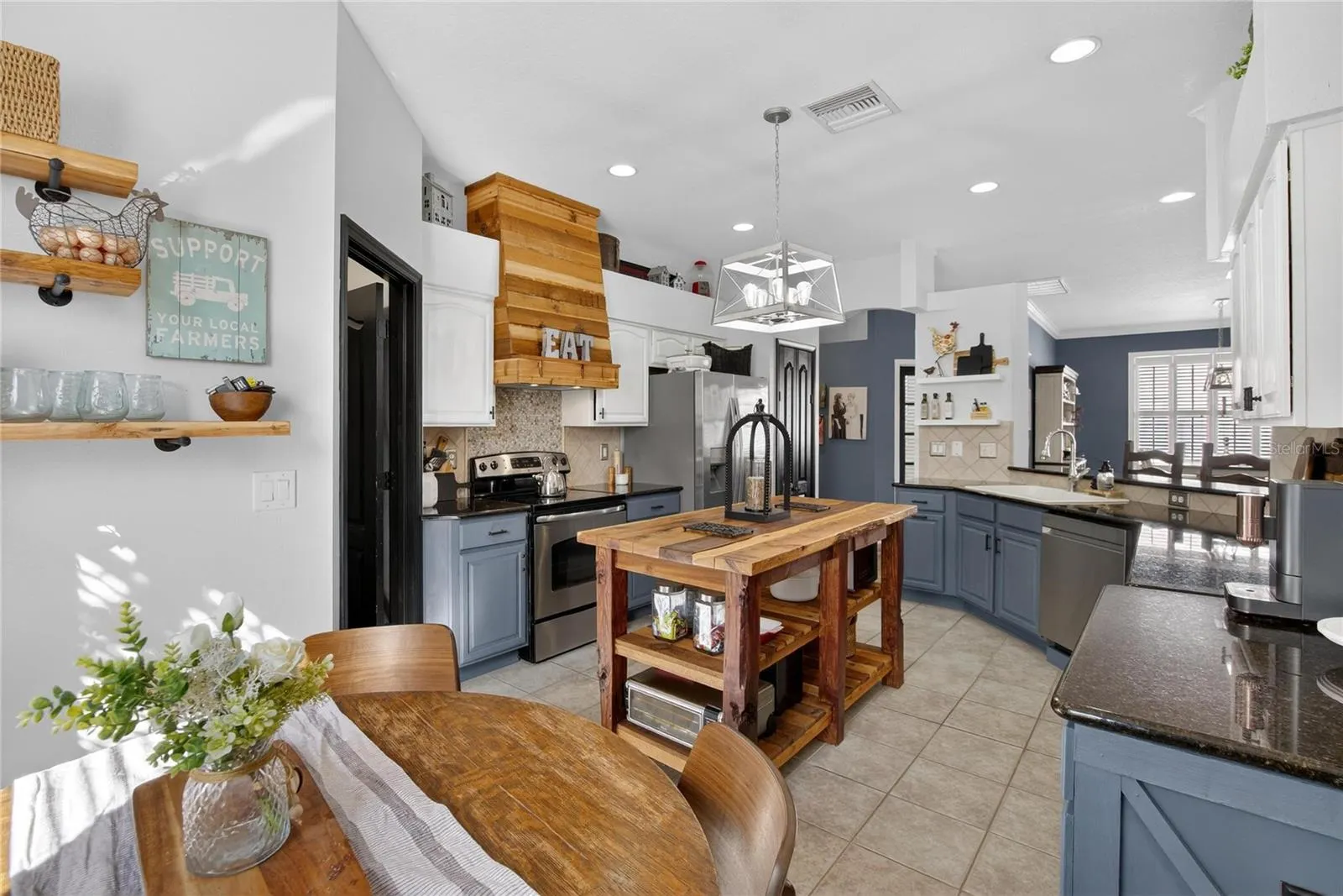 417 STONE BRIAR DR