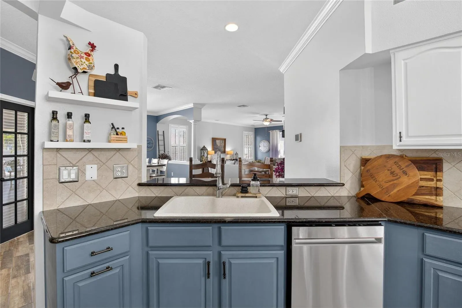 417 STONE BRIAR DR