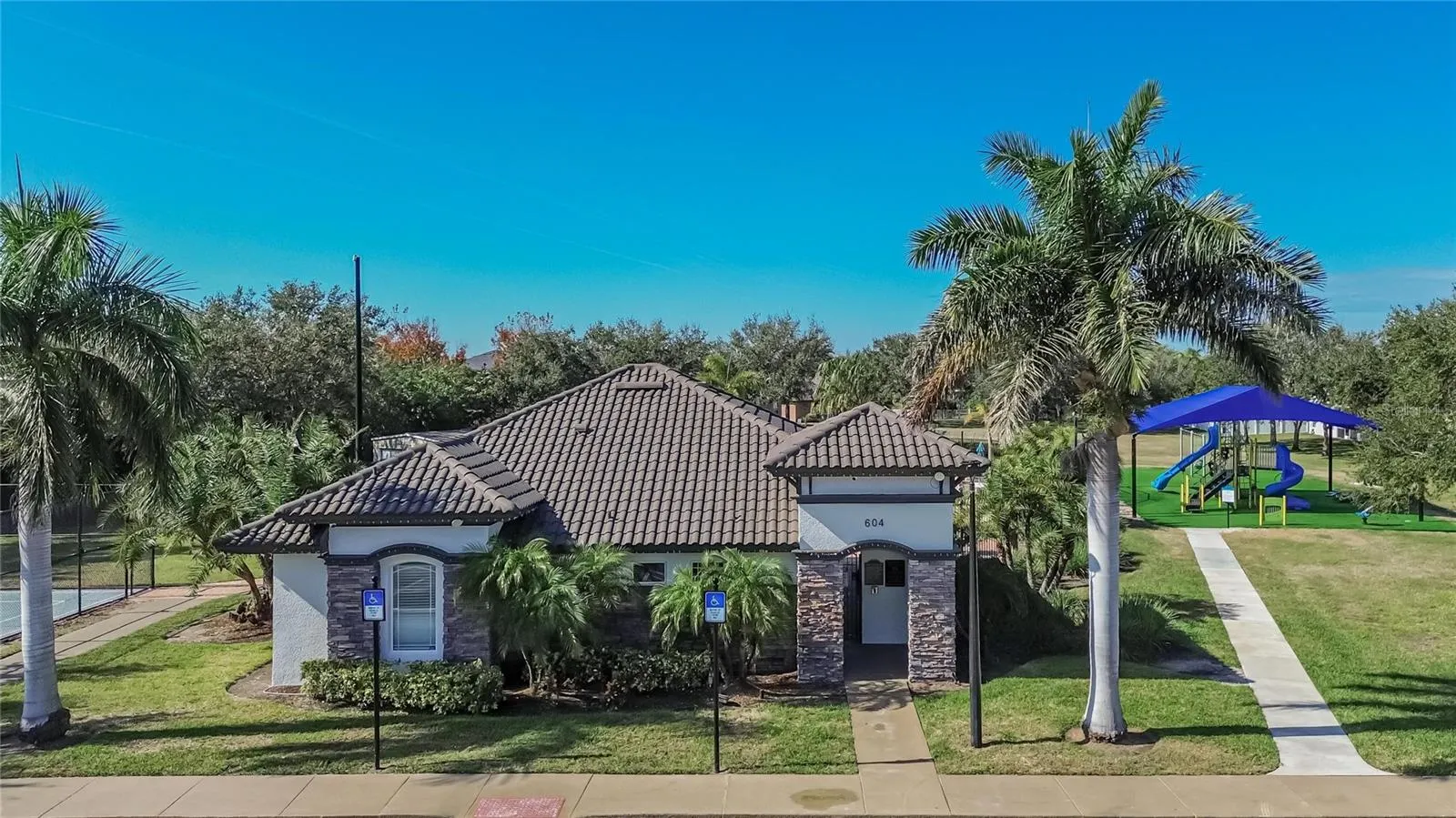 417 STONE BRIAR DR