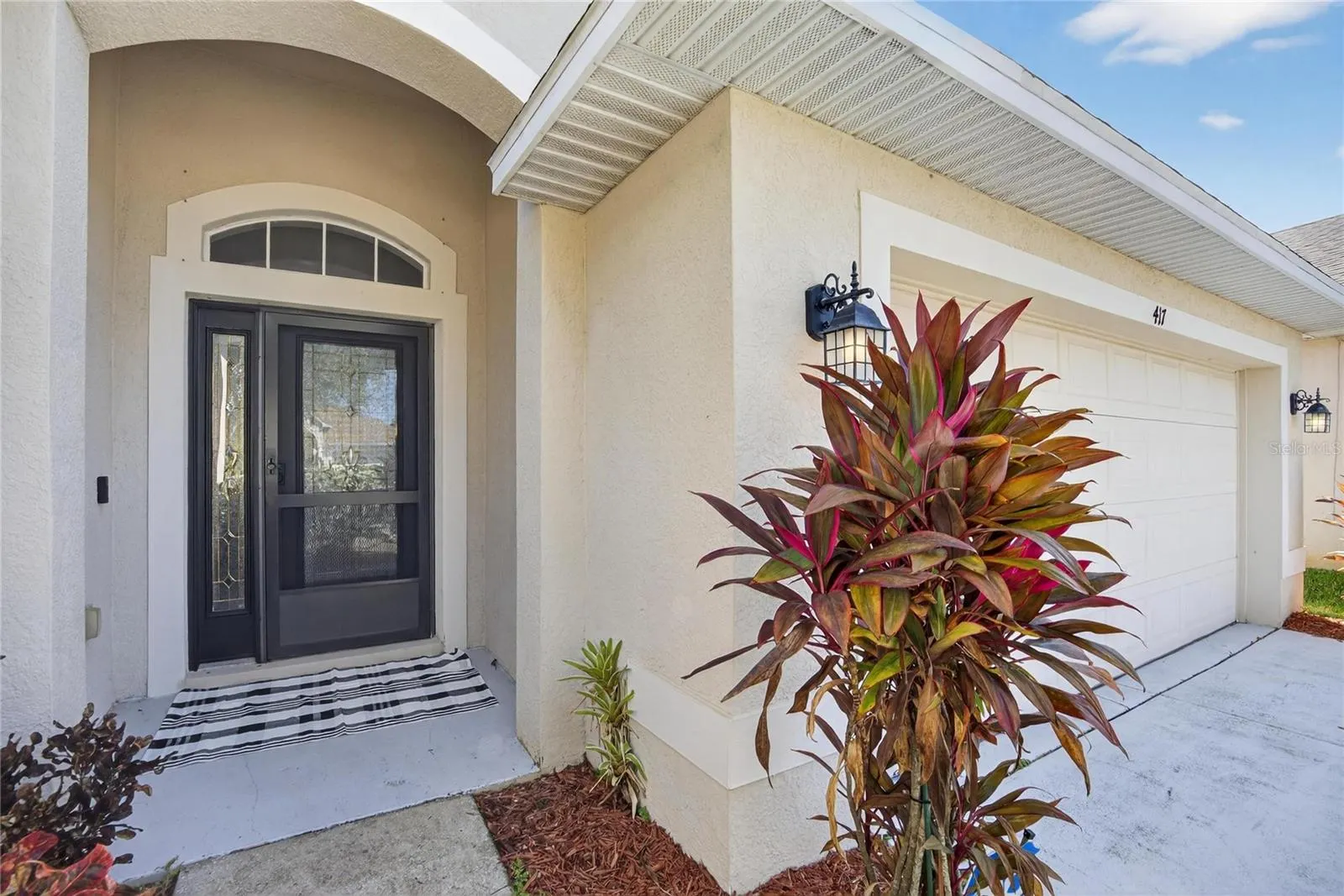 417 STONE BRIAR DR