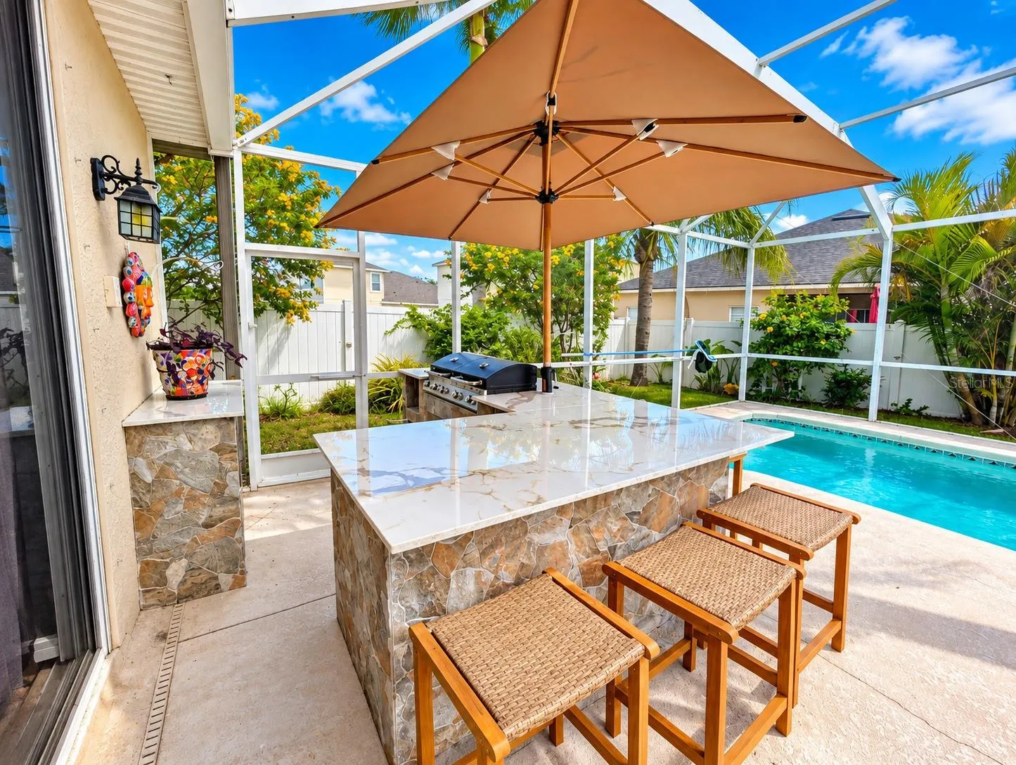 417 STONE BRIAR DR