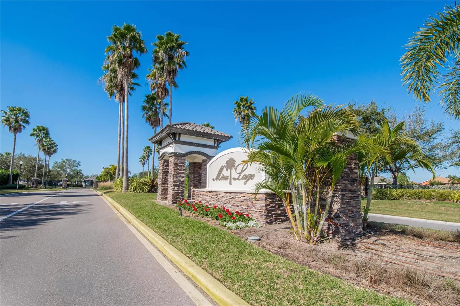 417 STONE BRIAR DR