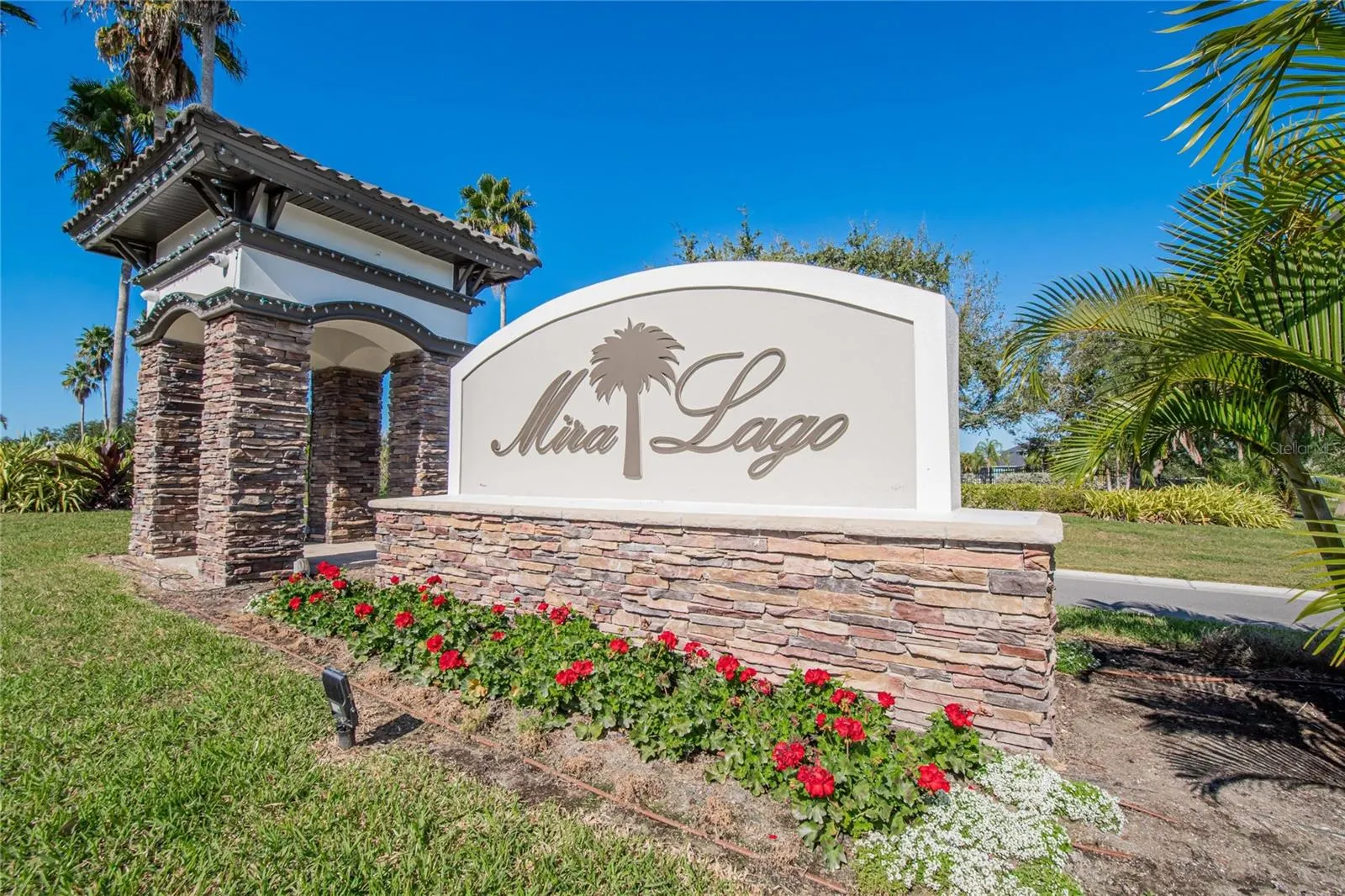 417 STONE BRIAR DR