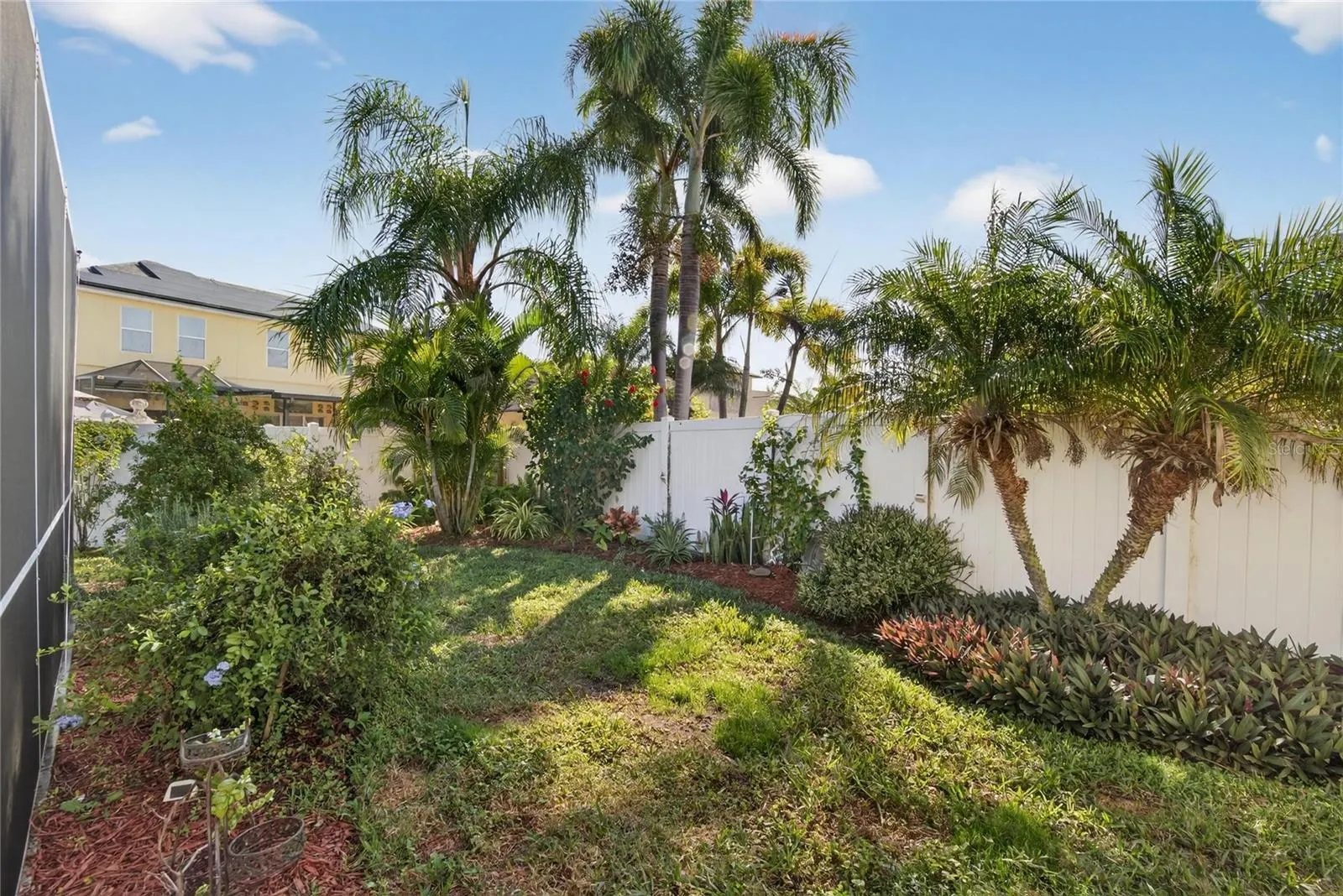 417 STONE BRIAR DR