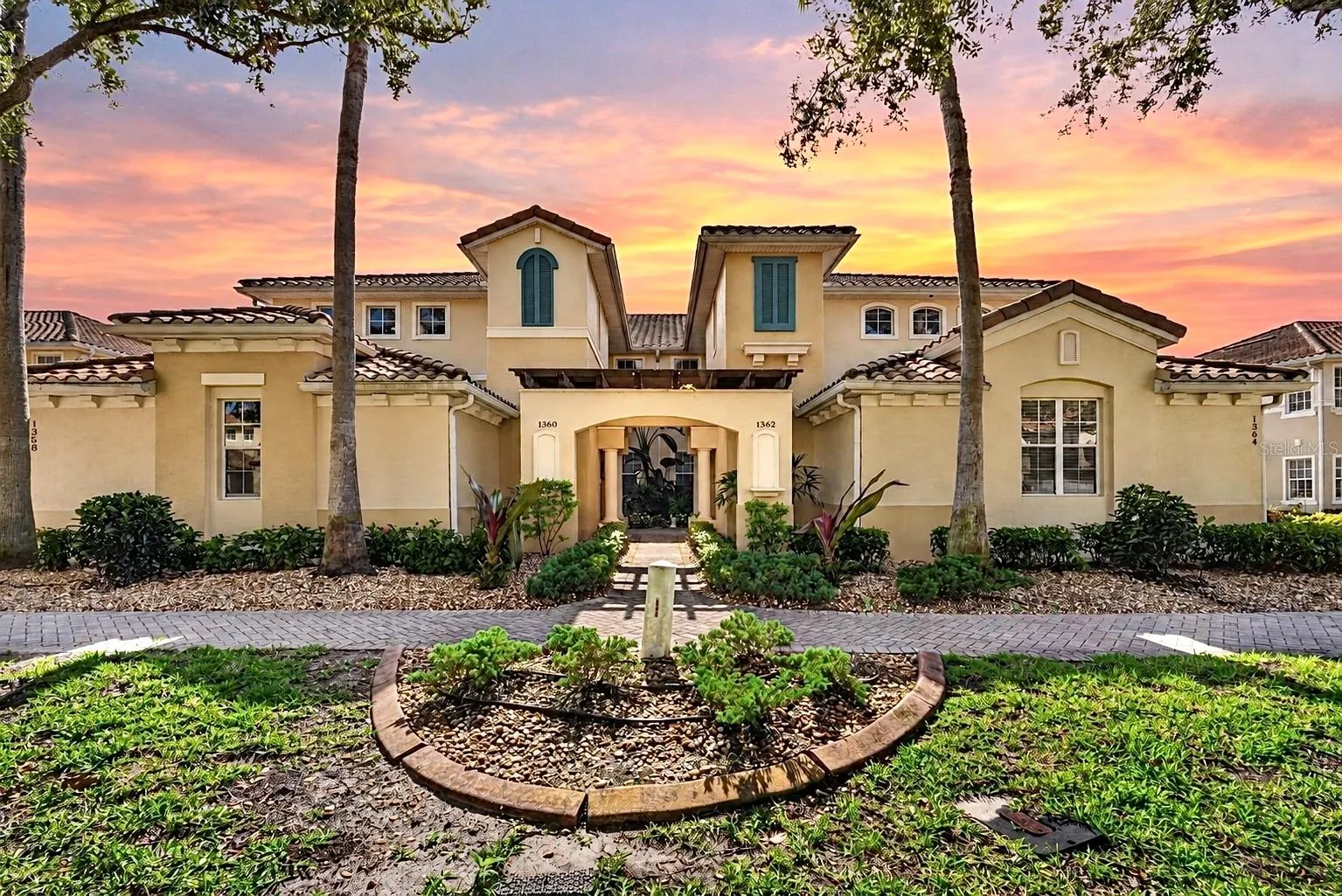 1360 EMERALD DUNES DR