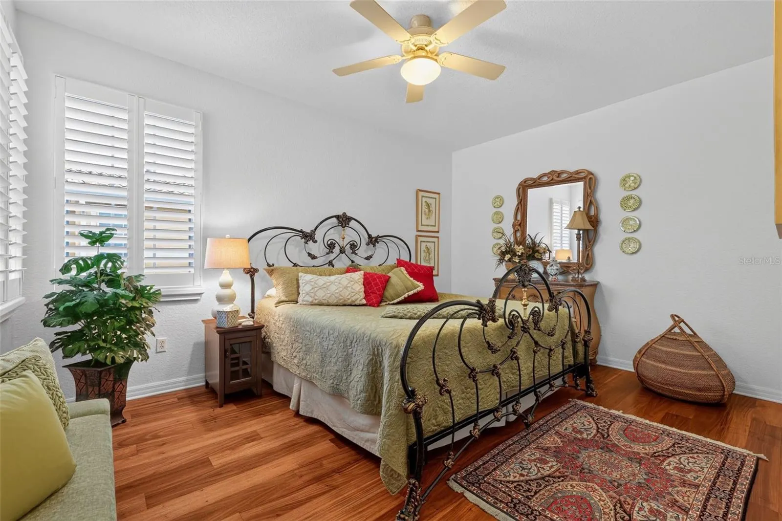 1360 EMERALD DUNES DR