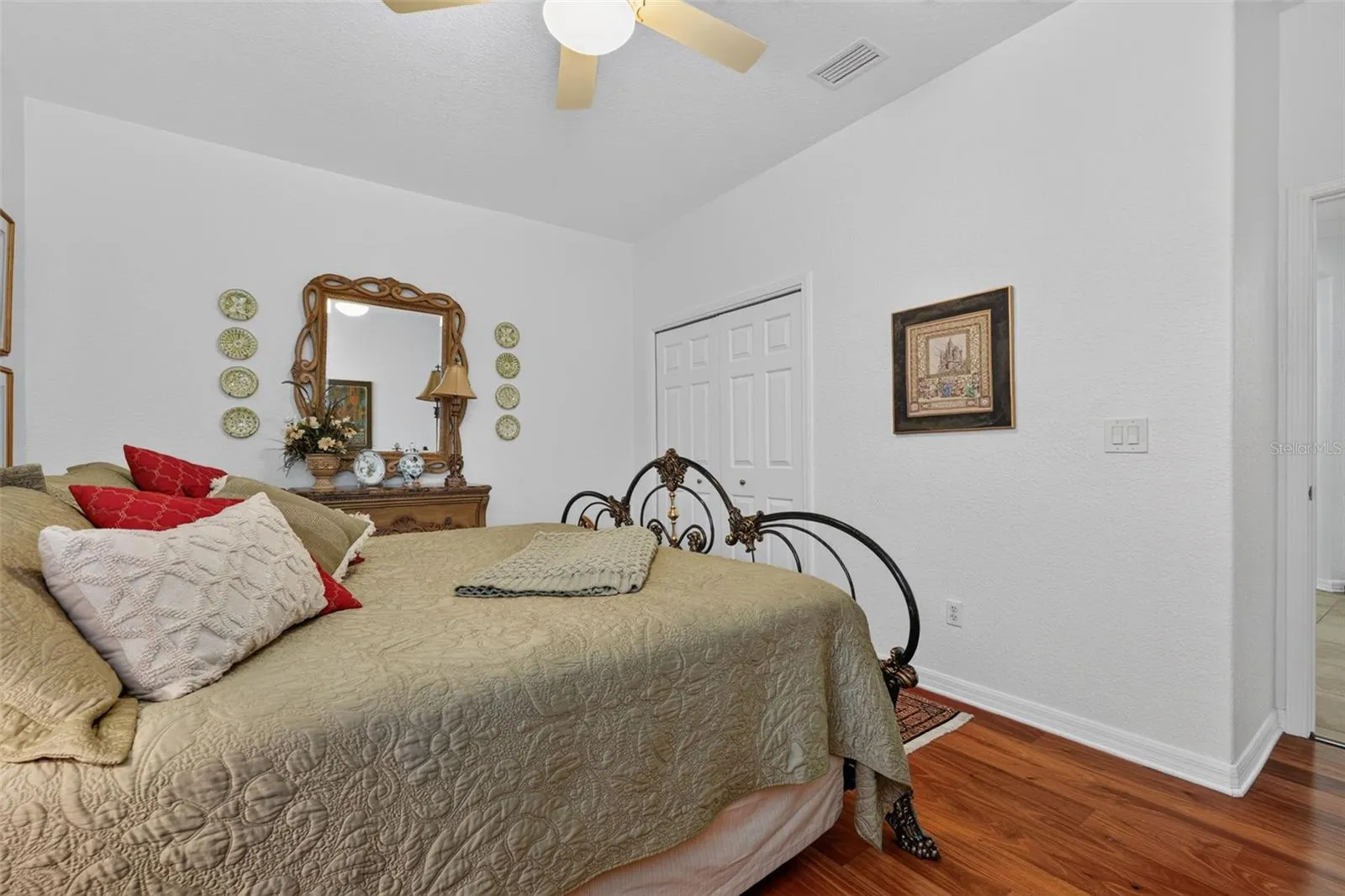 1360 EMERALD DUNES DR