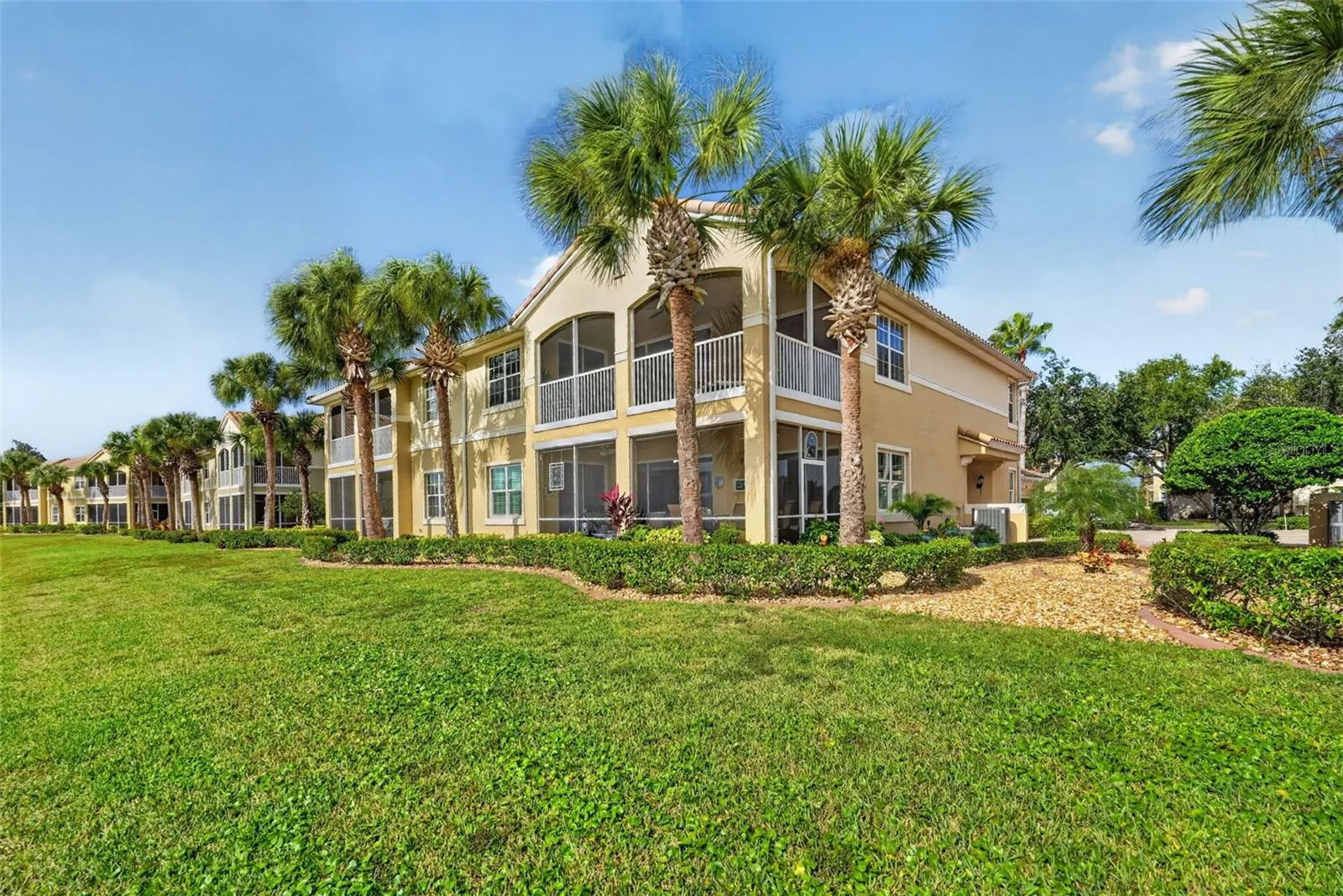 1360 EMERALD DUNES DR