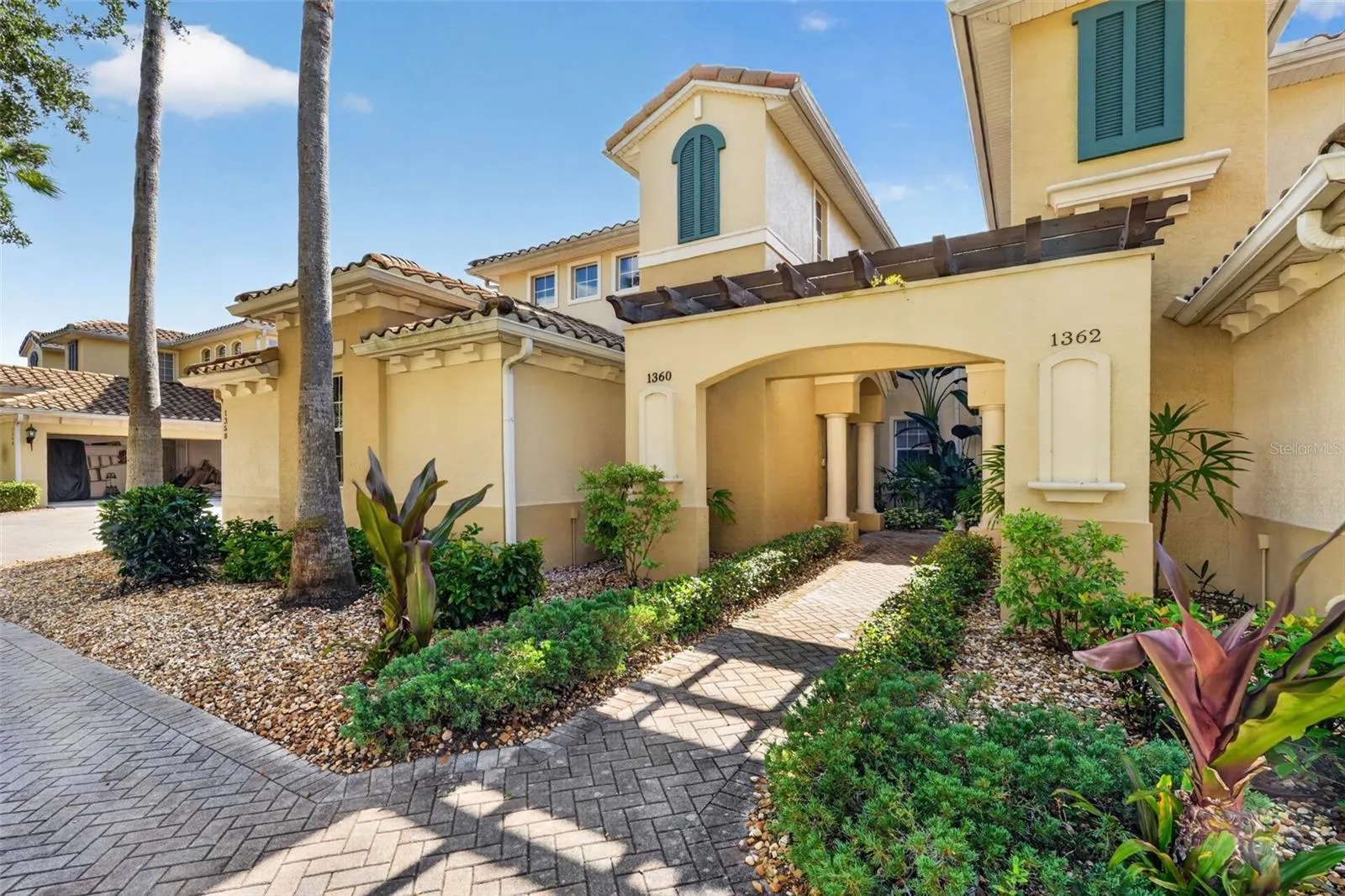 1360 EMERALD DUNES DR