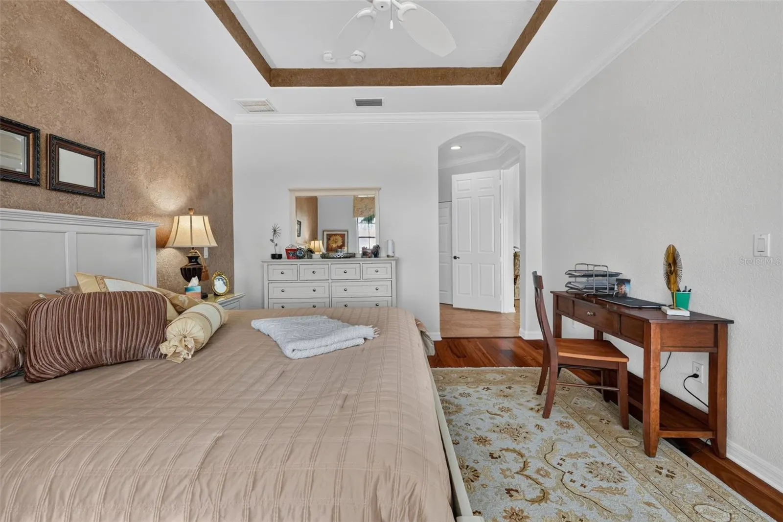 1360 EMERALD DUNES DR