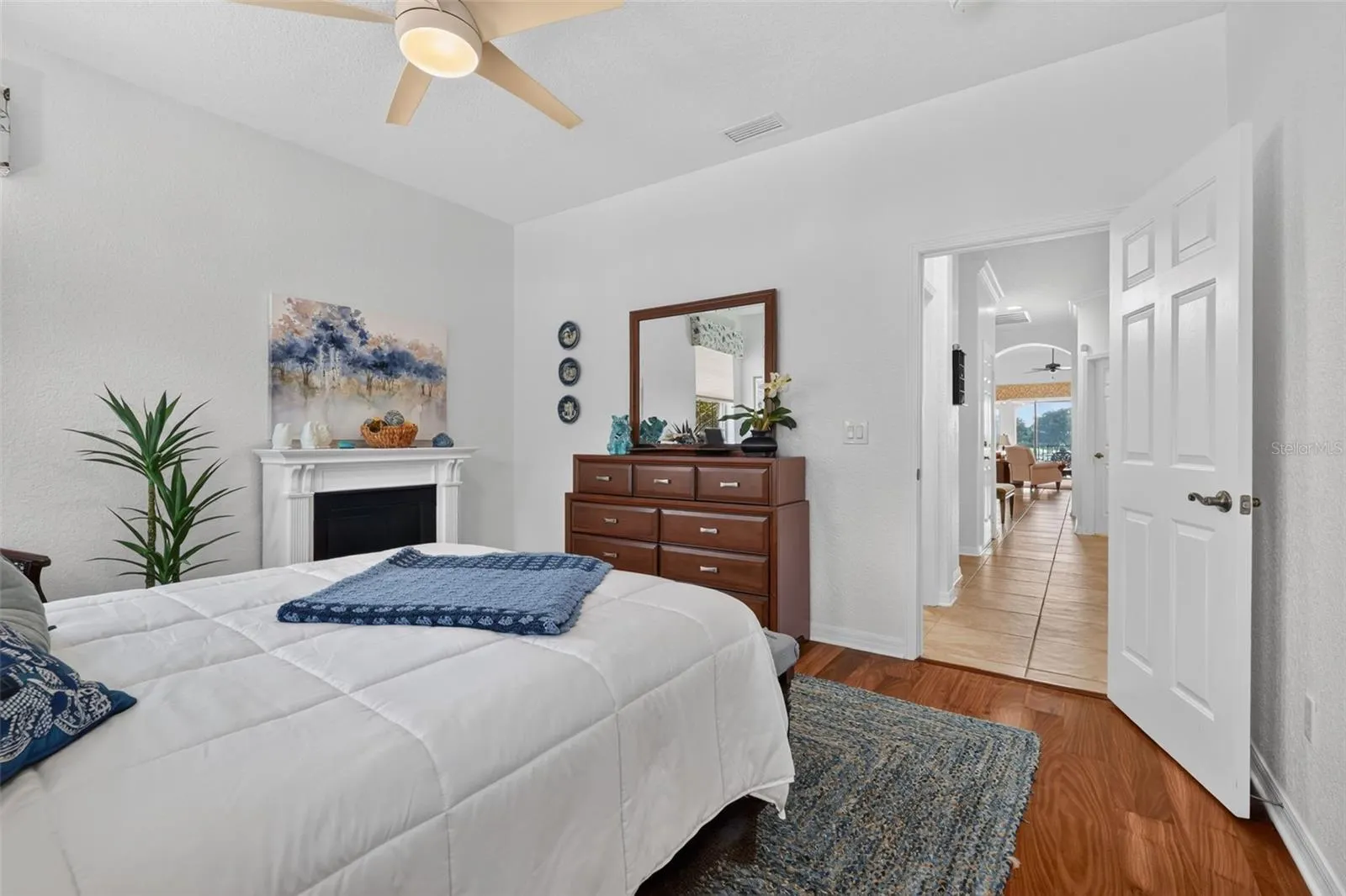 1360 EMERALD DUNES DR