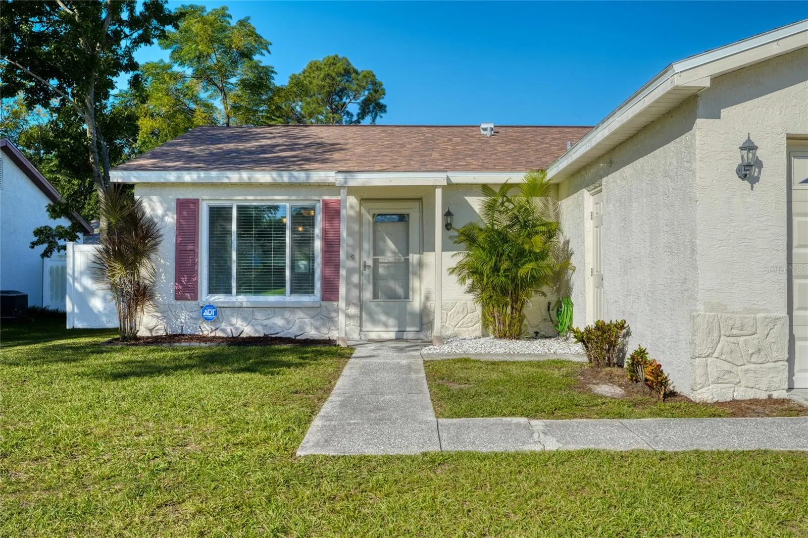 3266 PINE HAVEN DR