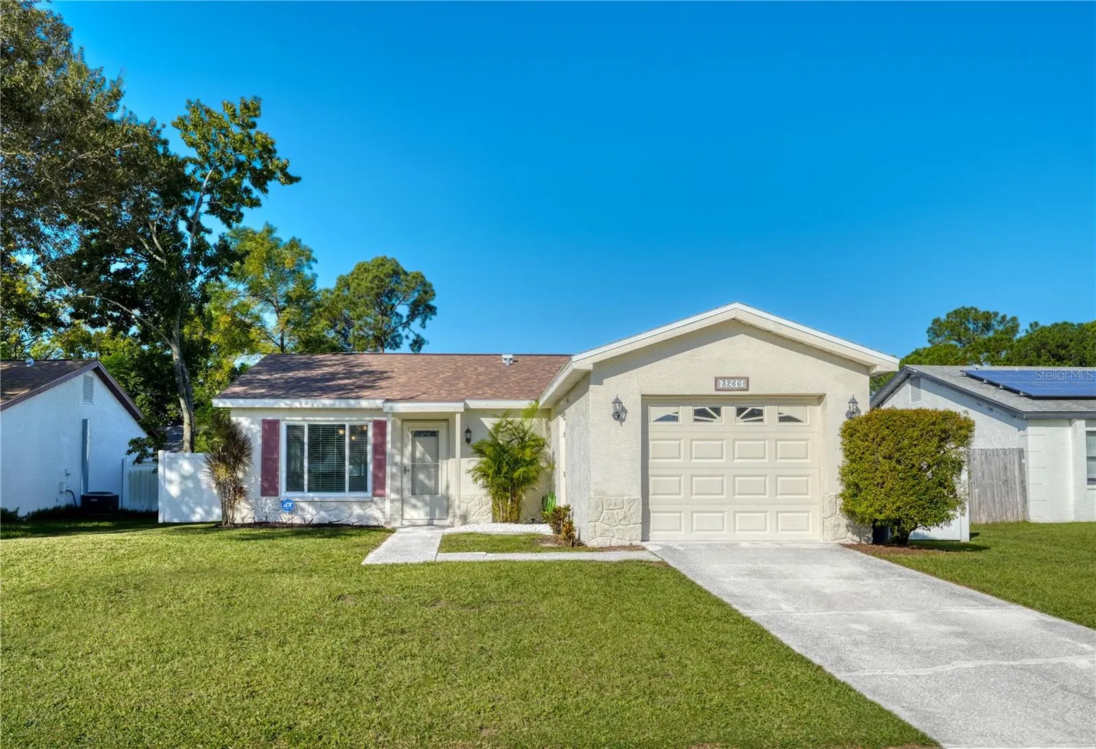 3266 PINE HAVEN DR