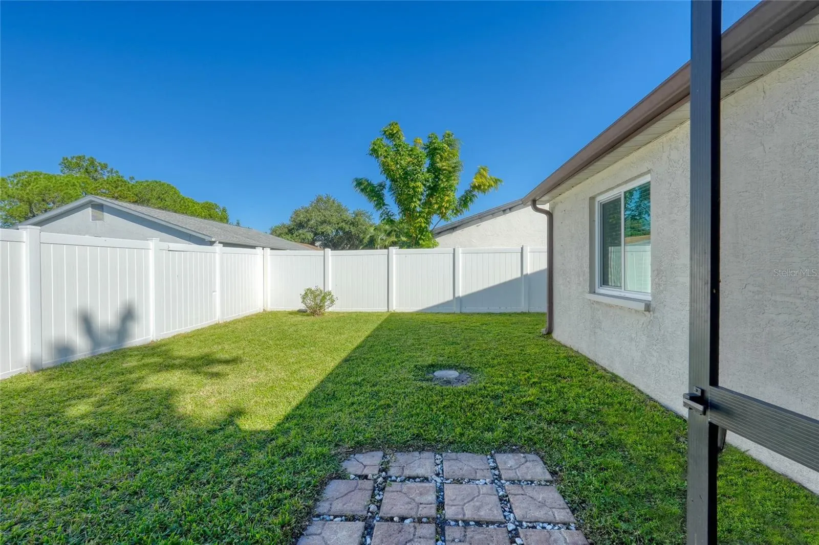 3266 PINE HAVEN DR