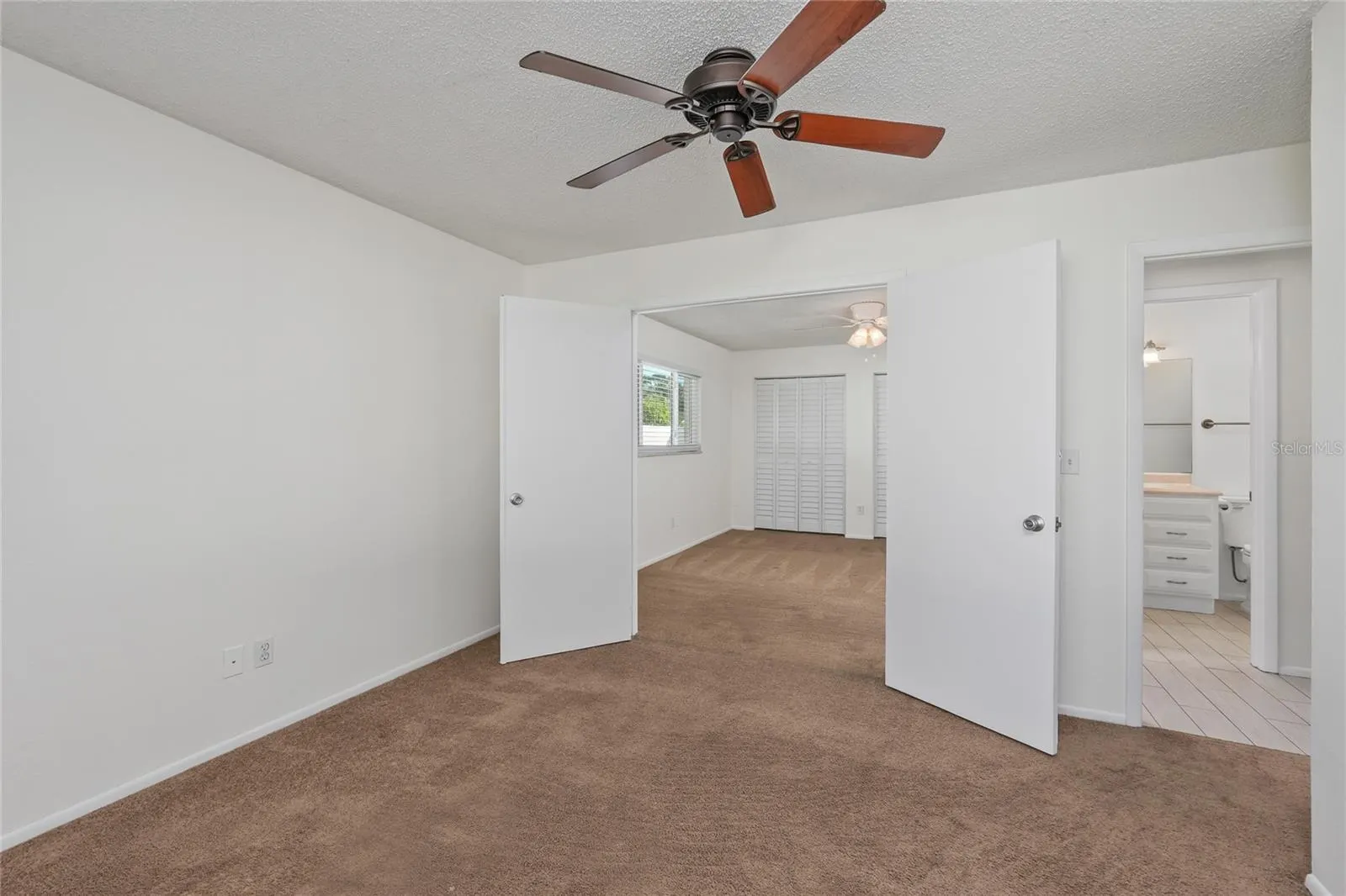3266 PINE HAVEN DR