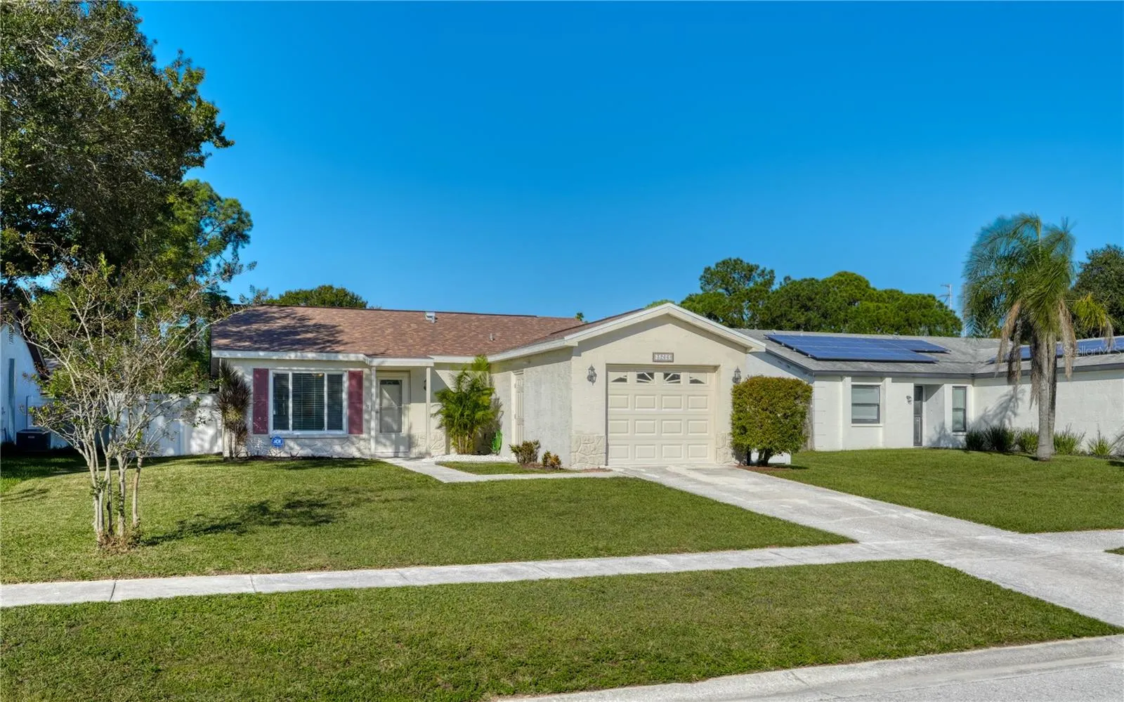 3266 PINE HAVEN DR