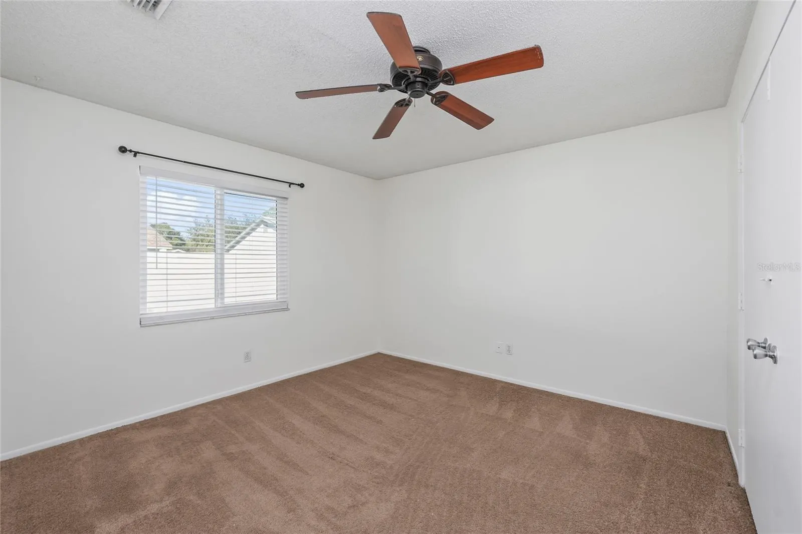 3266 PINE HAVEN DR