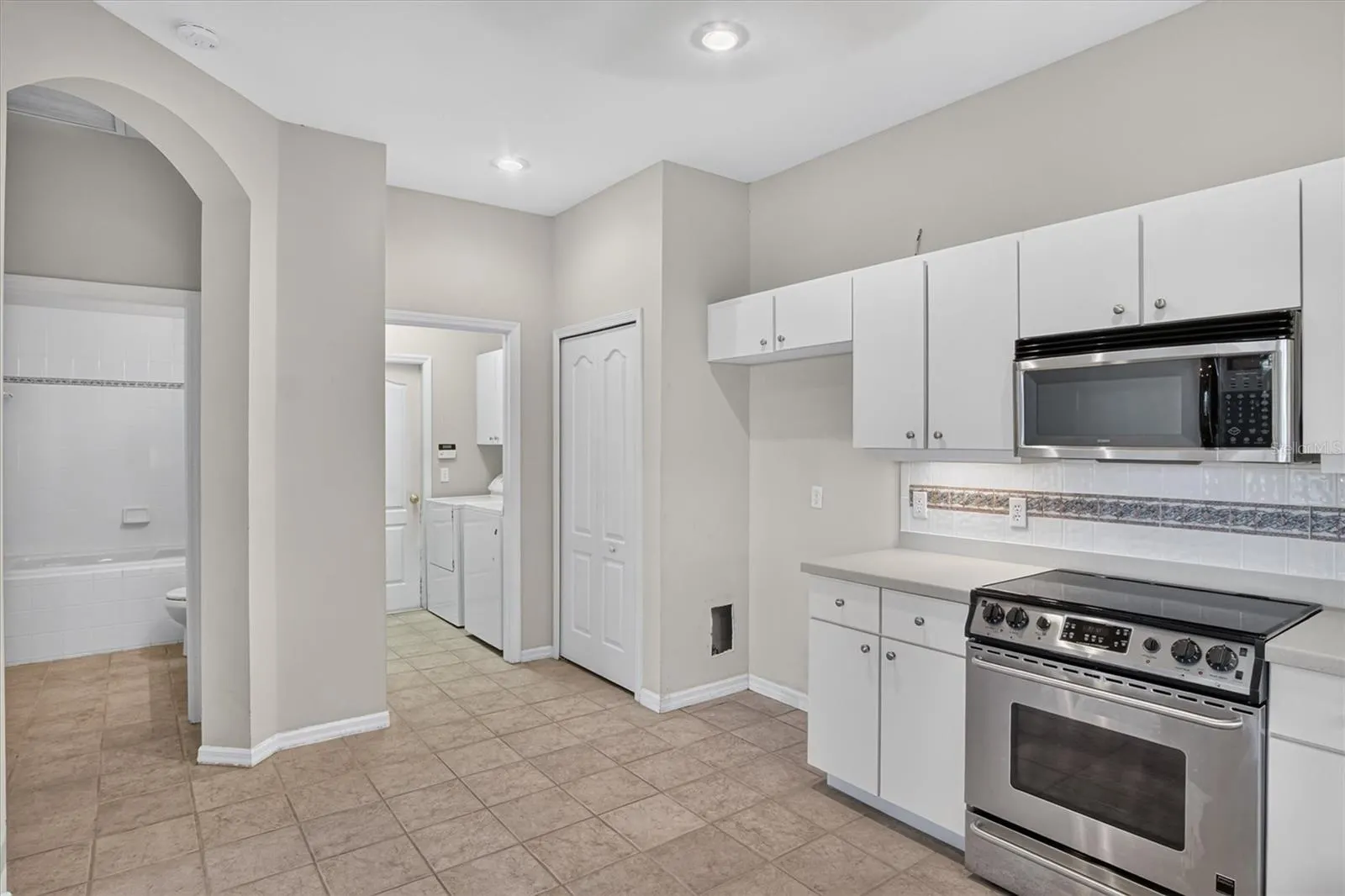 19122 DOVES LANDING DR