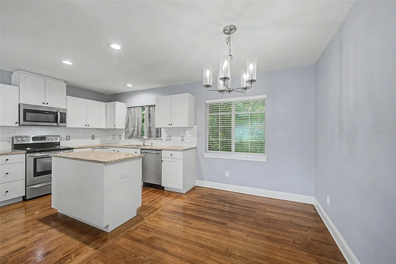 3128 JOHNS PKWY