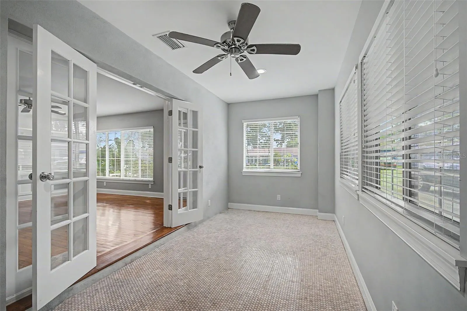 3128 JOHNS PKWY