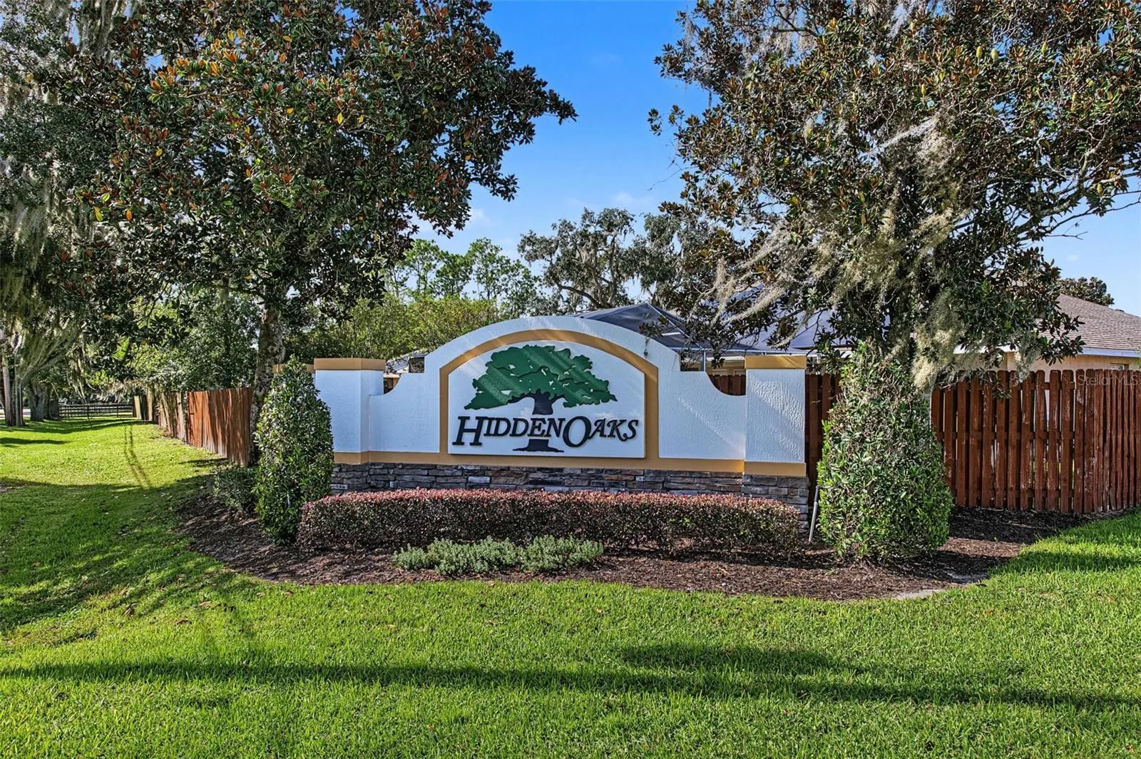 5294 HIDDEN OAKS DR