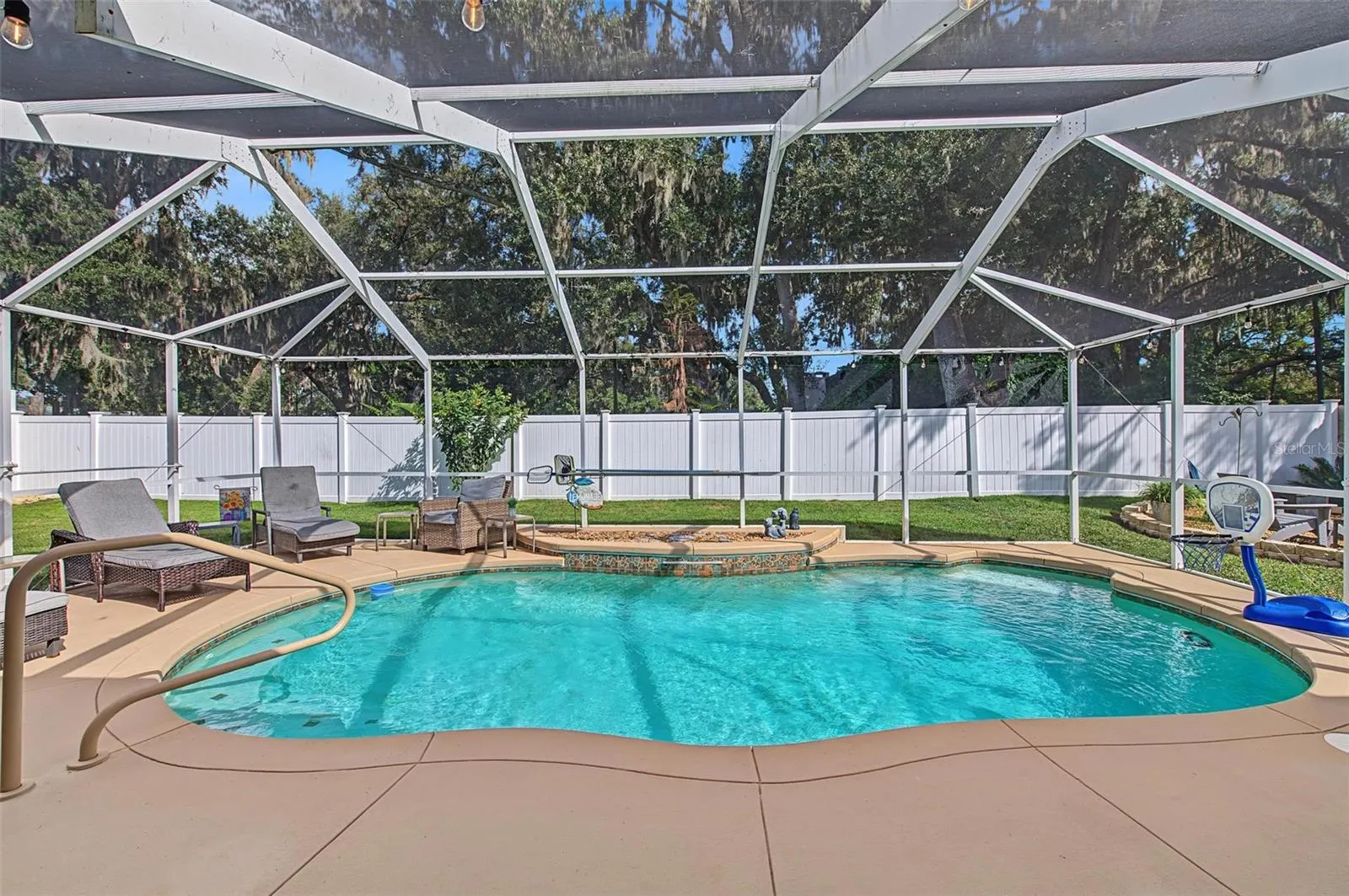 5294 HIDDEN OAKS DR