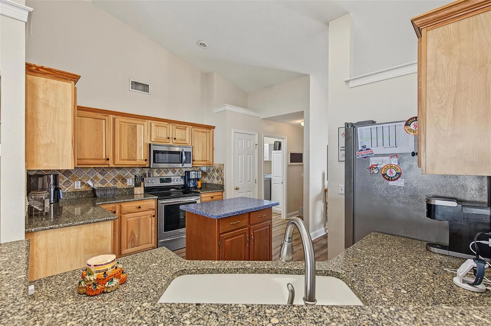 5294 HIDDEN OAKS DR