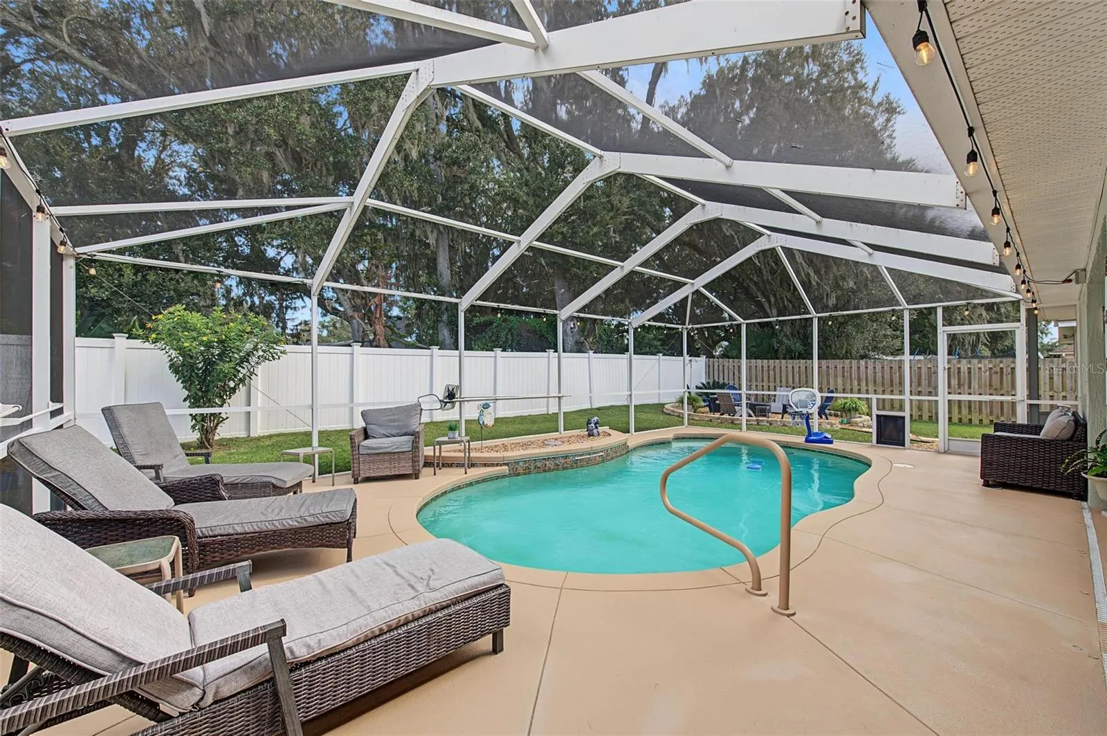 5294 HIDDEN OAKS DR