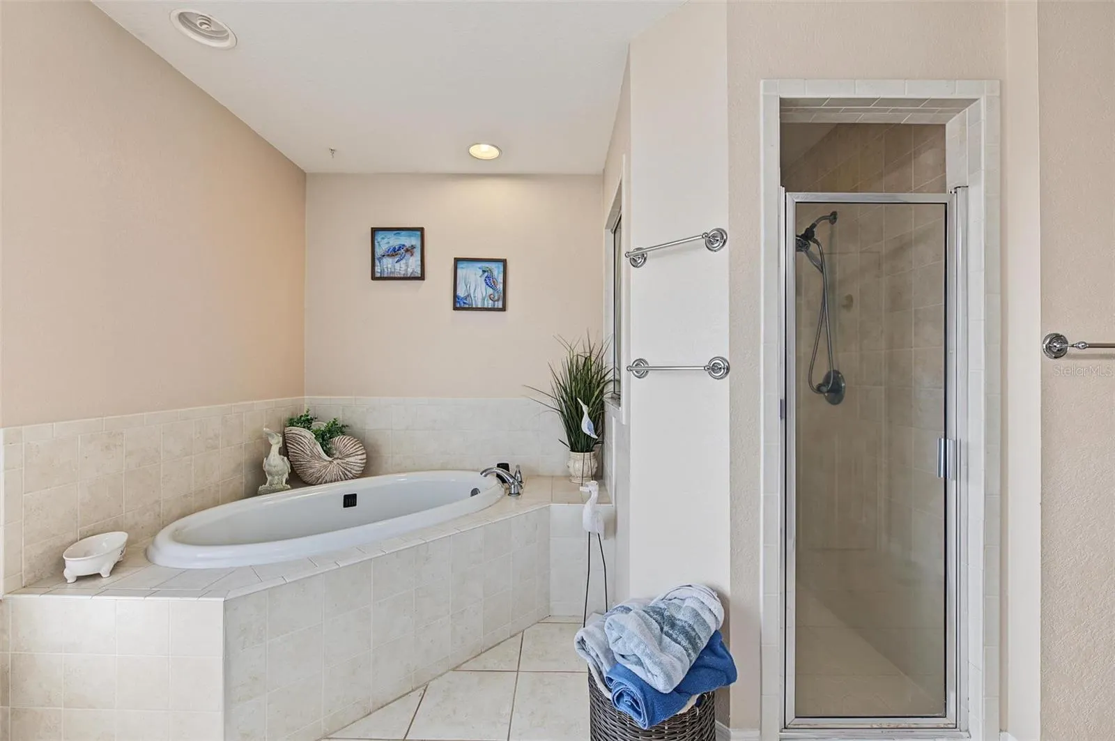 5294 HIDDEN OAKS DR