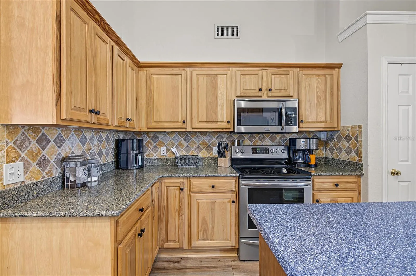 5294 HIDDEN OAKS DR
