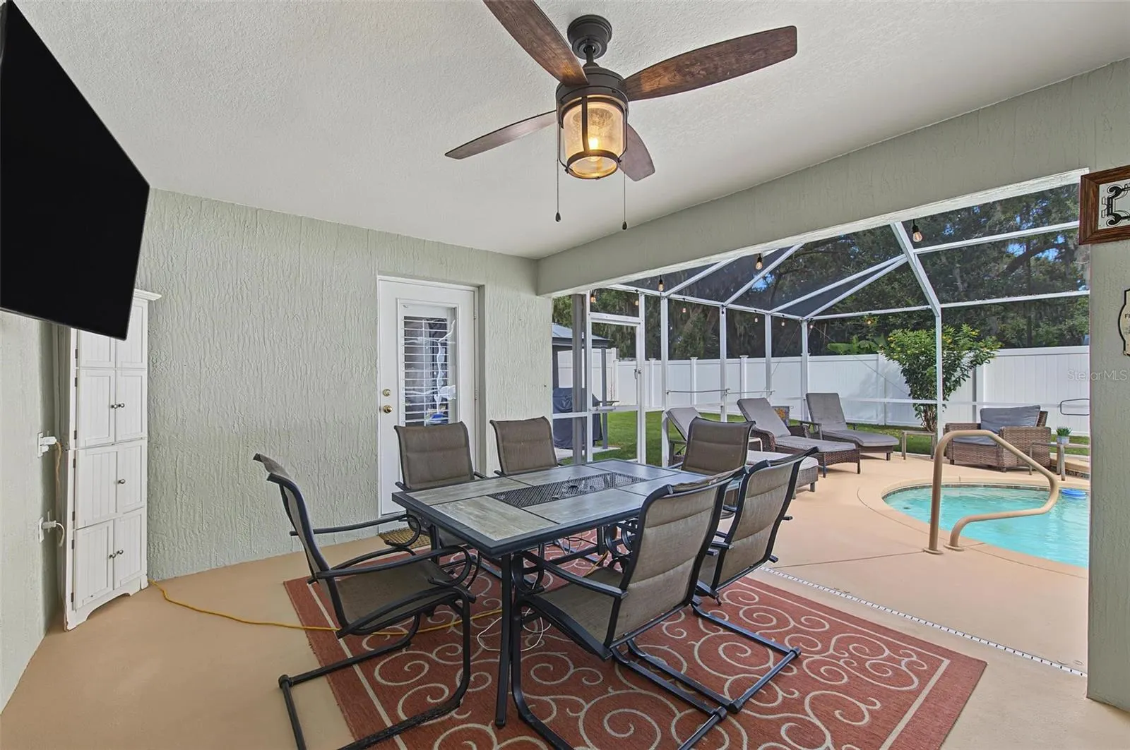 5294 HIDDEN OAKS DR