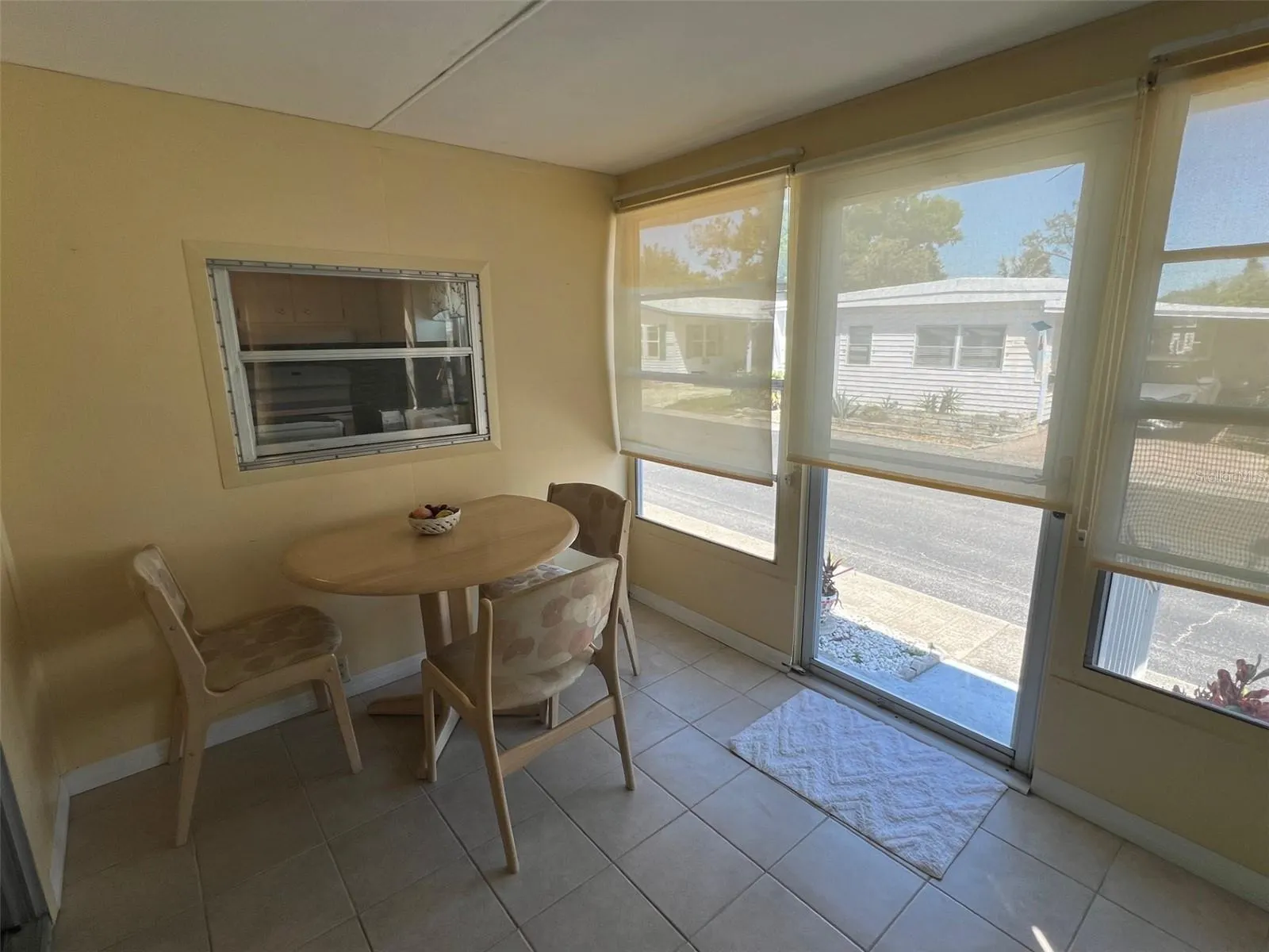 37 PINDO PALM ST E