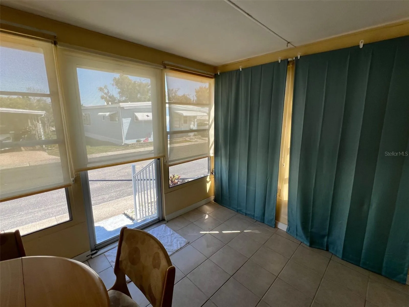 37 PINDO PALM ST E