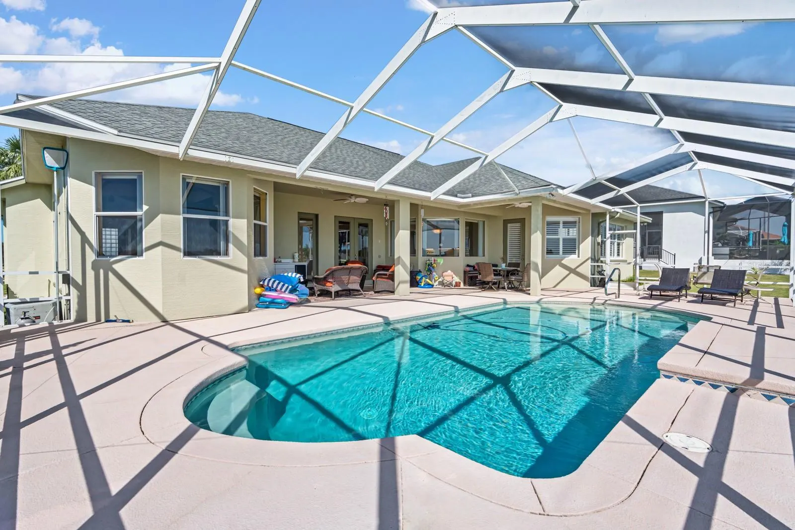 2751 HUNTINGTON HILLS DR