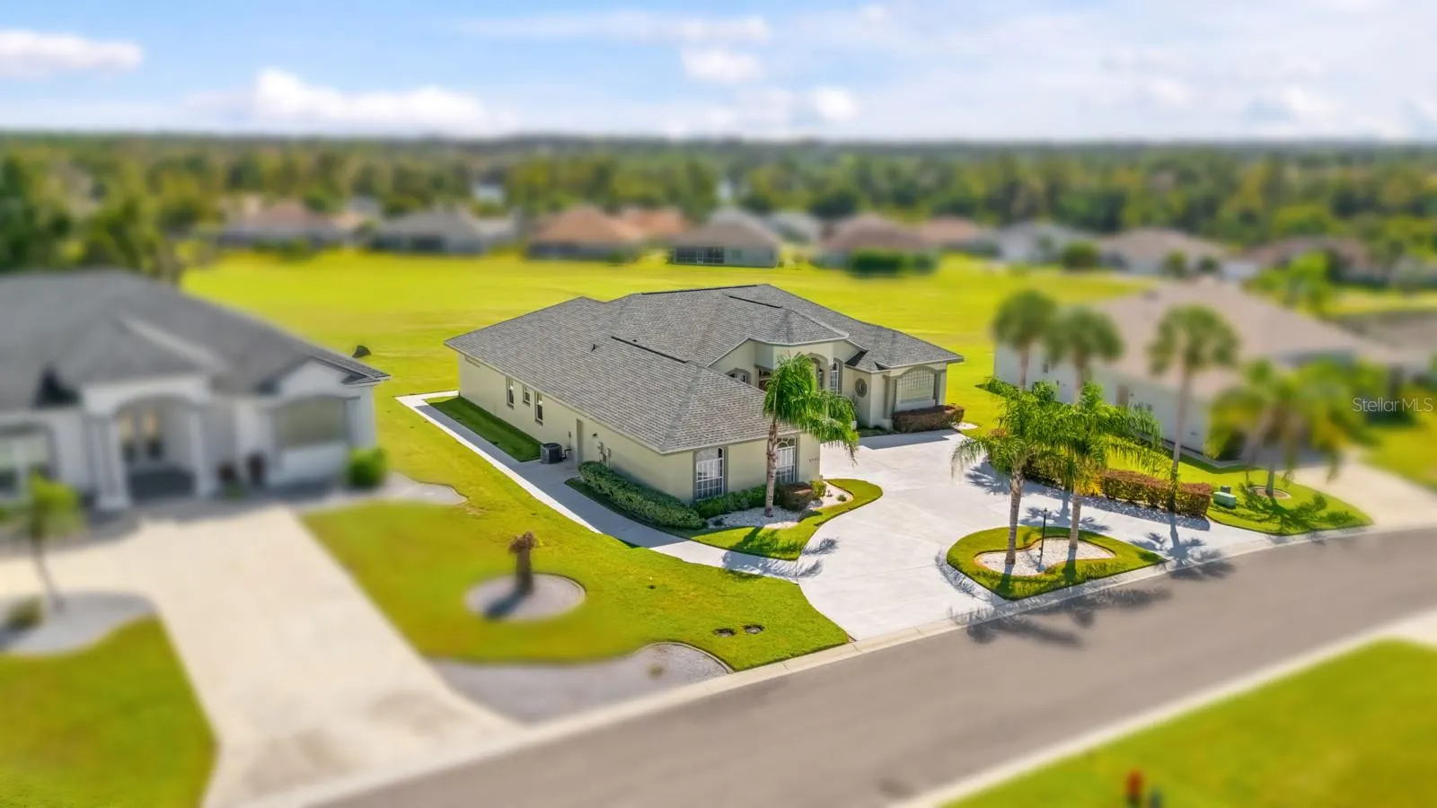 2751 HUNTINGTON HILLS DR