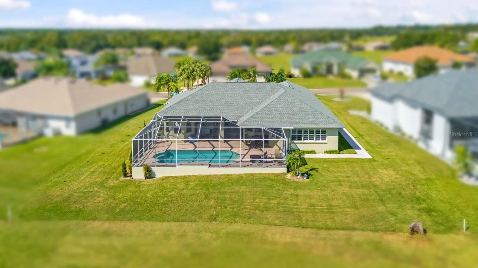 2751 HUNTINGTON HILLS DR