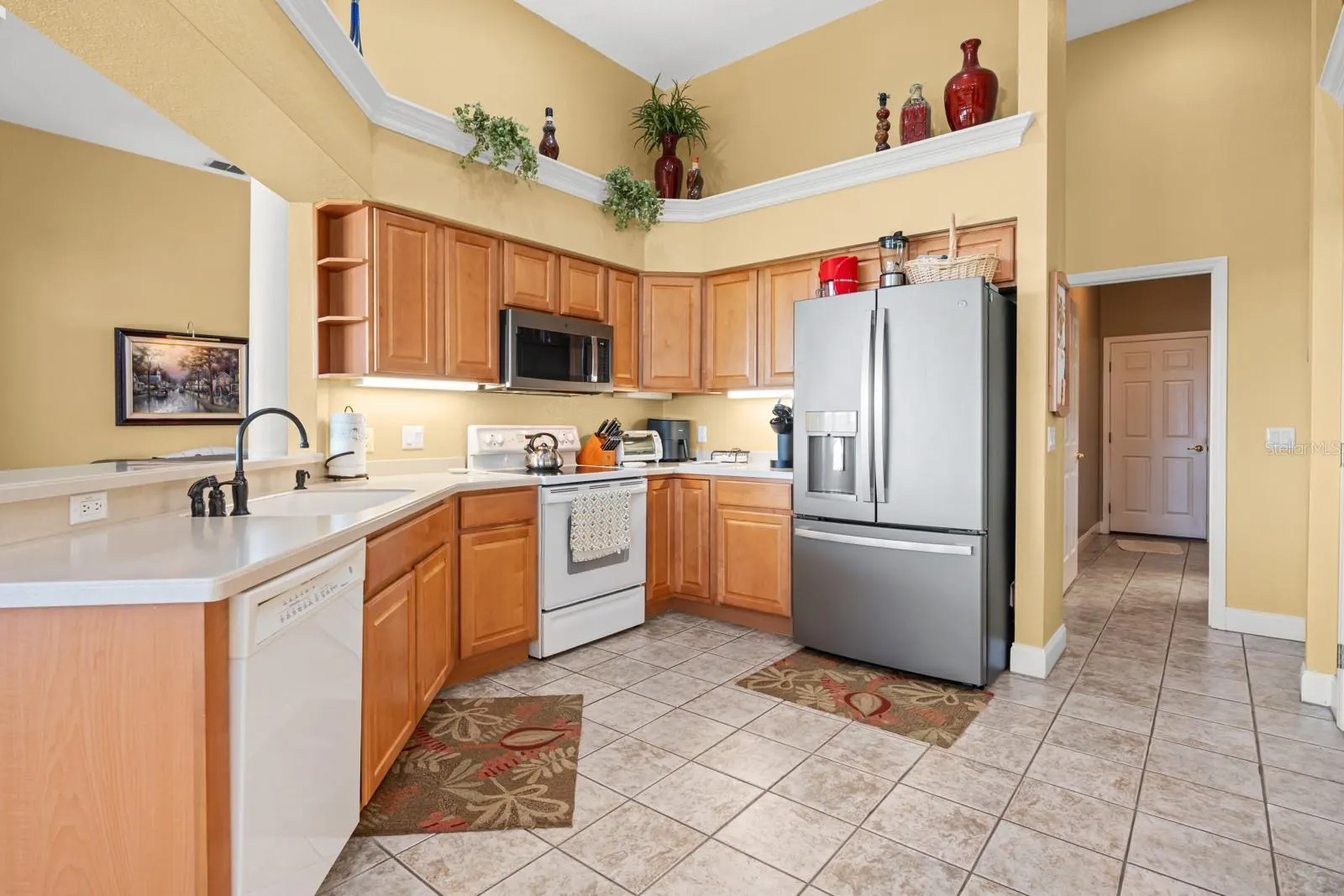 2751 HUNTINGTON HILLS DR