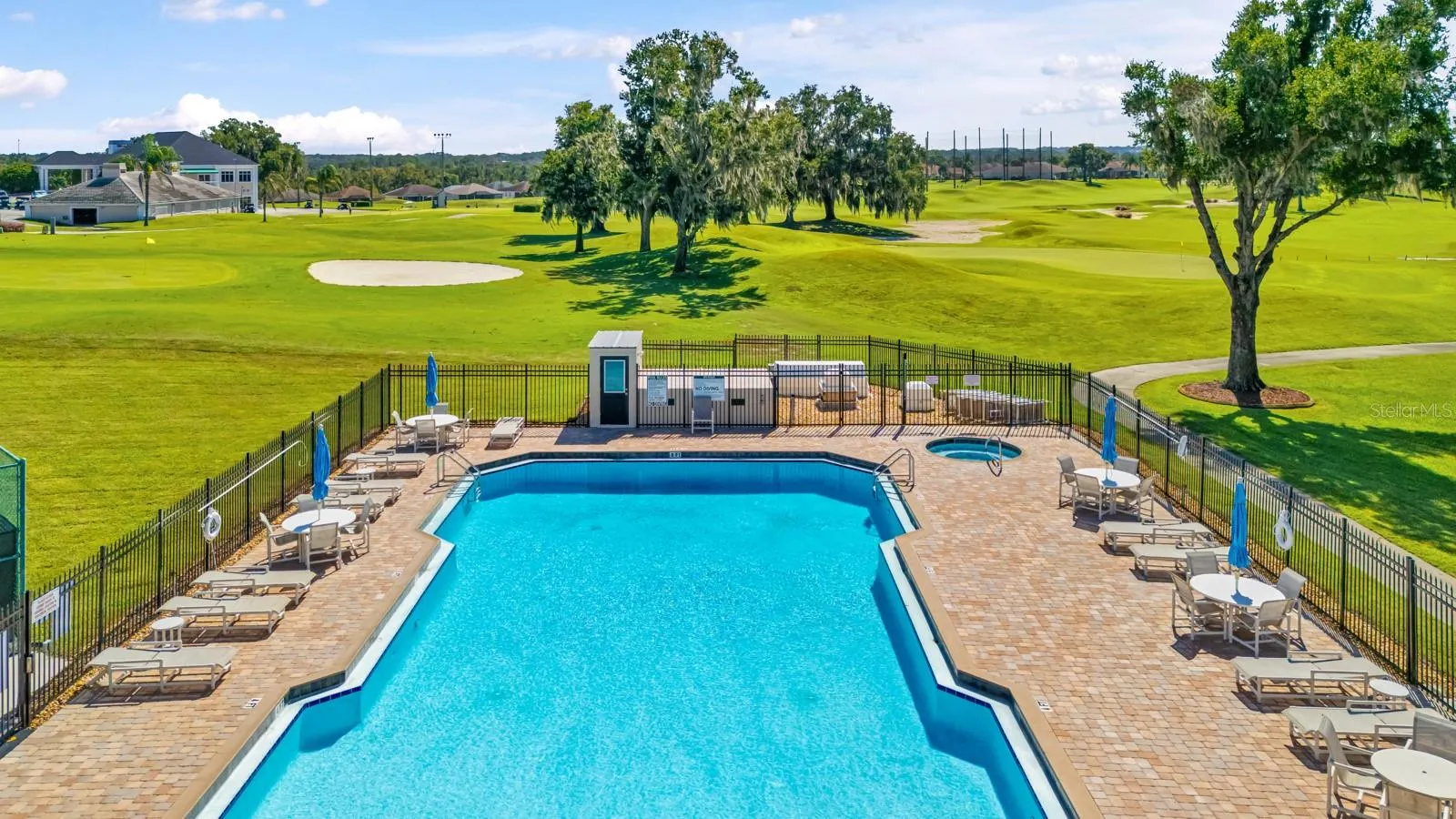 2751 HUNTINGTON HILLS DR
