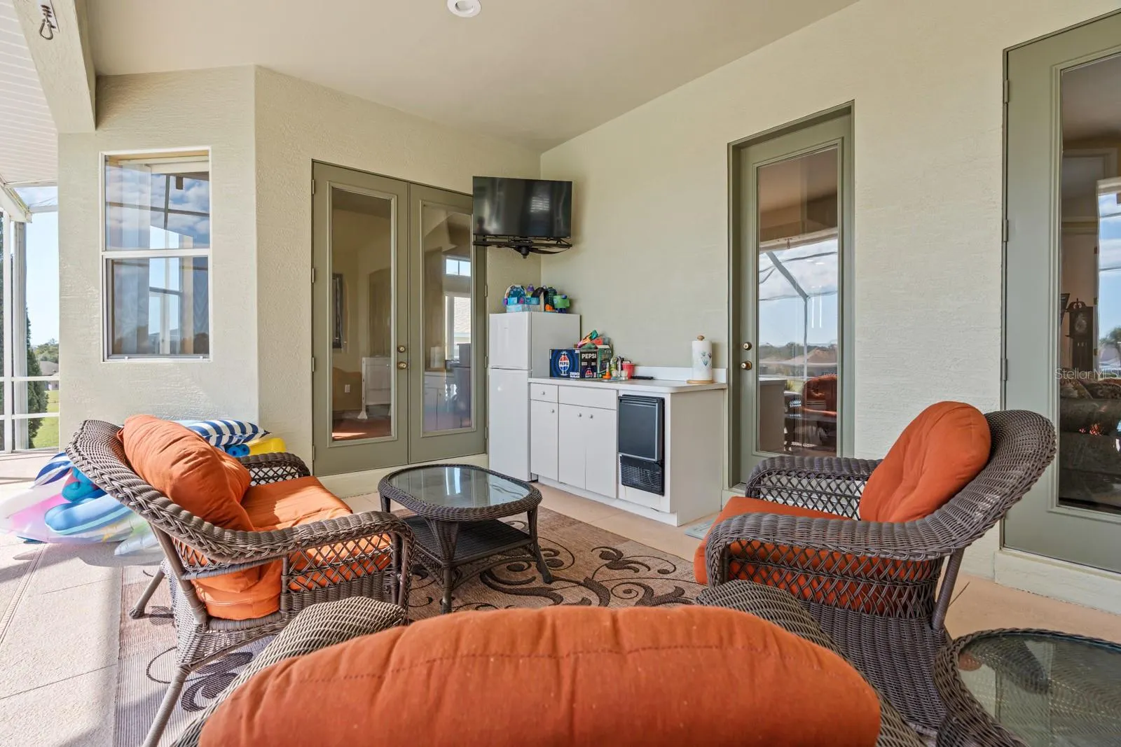 2751 HUNTINGTON HILLS DR