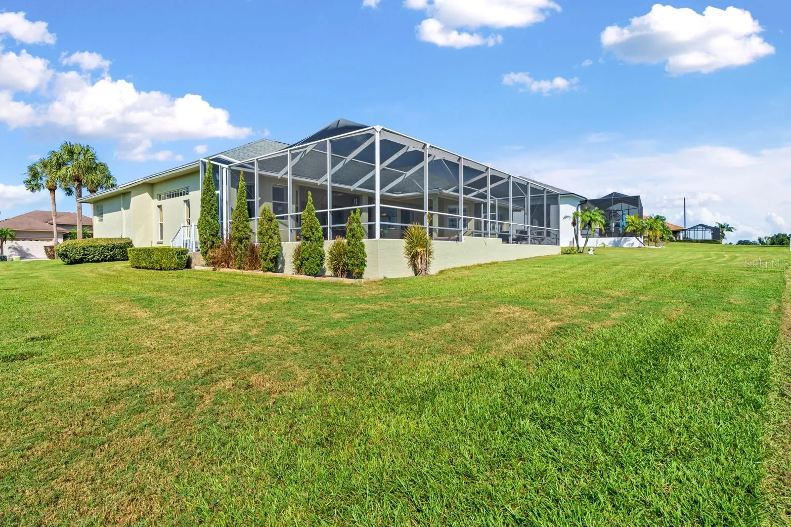2751 HUNTINGTON HILLS DR