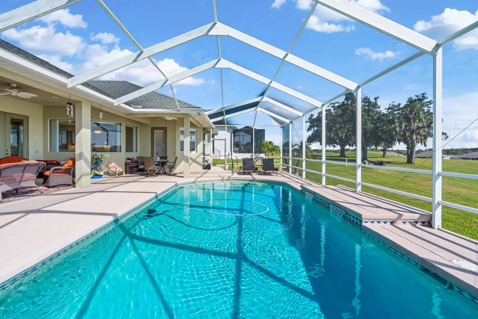2751 HUNTINGTON HILLS DR