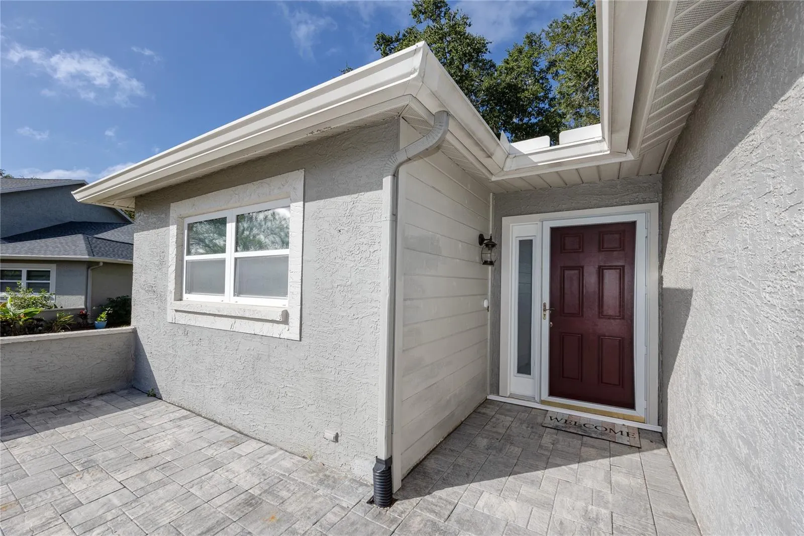 340 BUCKINGHAM PL
